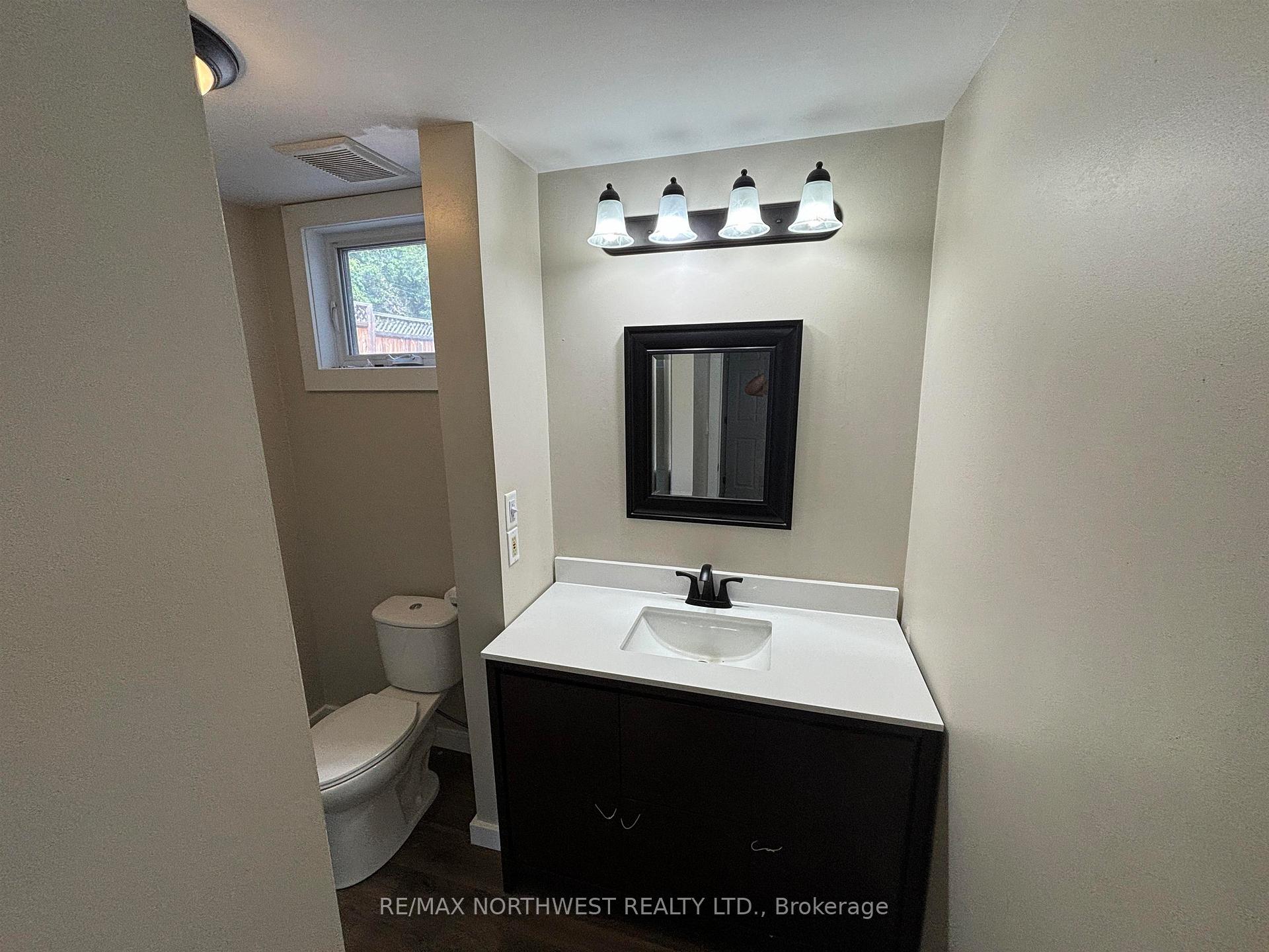 Photo 17 of 631 Eighth Avenue South, Kenora, Lakeside — HOMEH