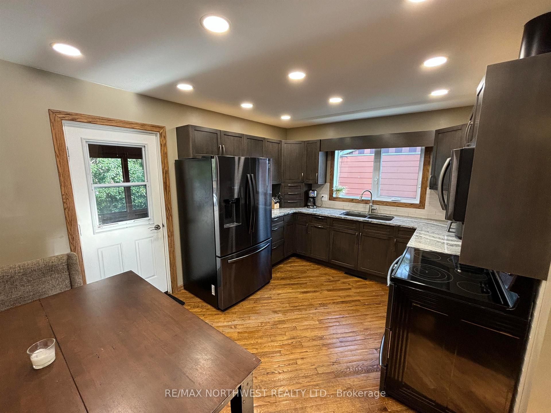 Photo 25 of 631 Eighth Avenue South, Kenora, Lakeside — HOMEH
