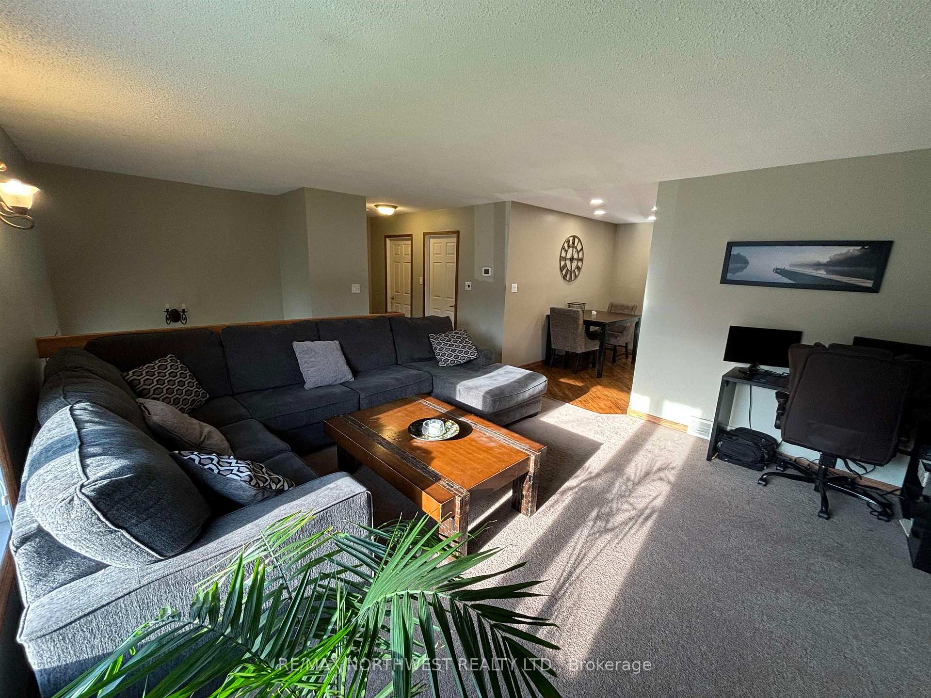 Photo 29 of 631 Eighth Avenue South, Kenora, Lakeside — HOMEH
