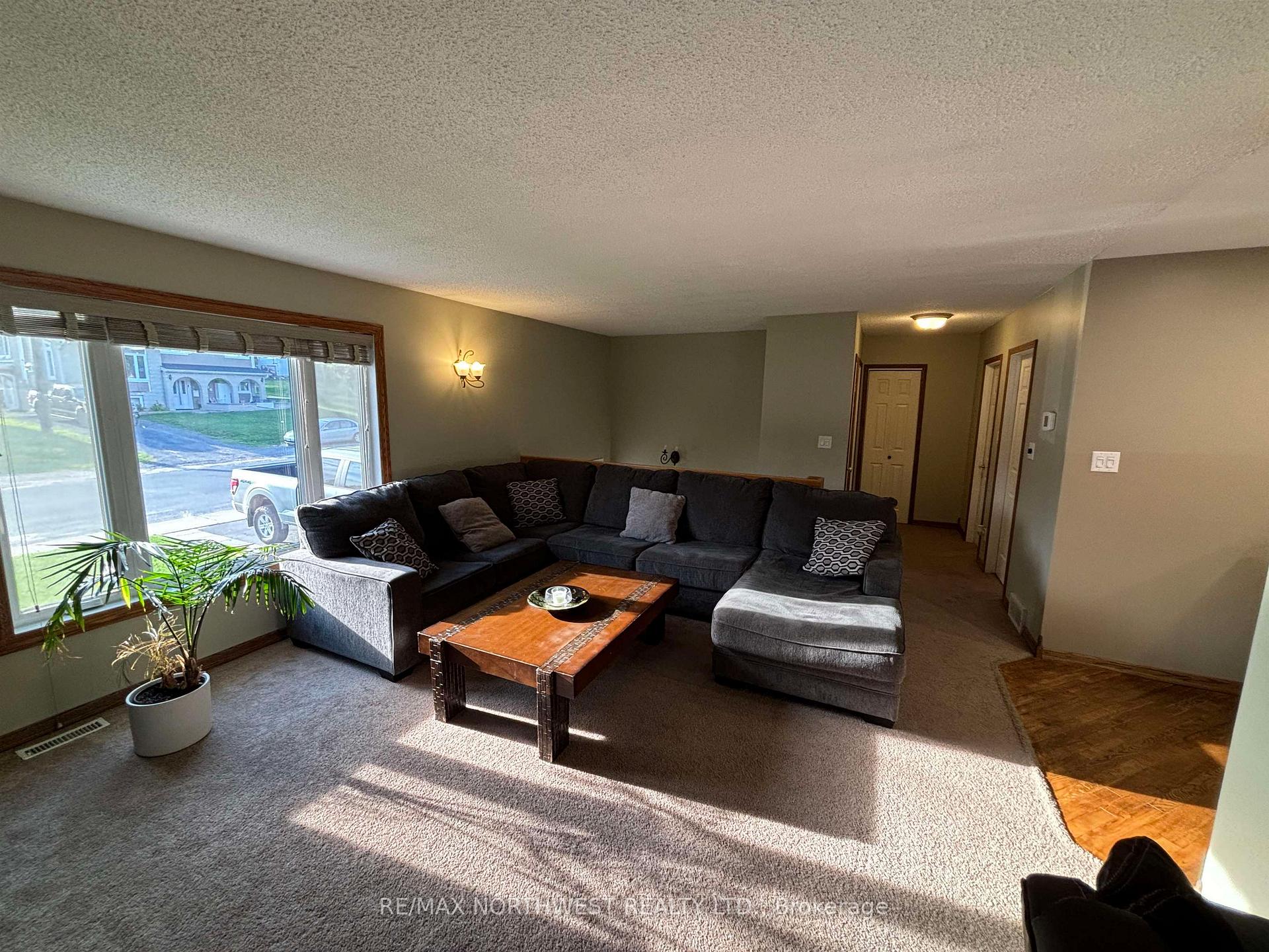 Photo 30 of 631 Eighth Avenue South, Kenora, Lakeside — HOMEH