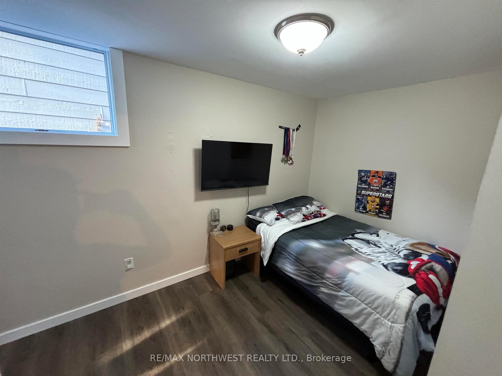 Photo 35 of 631 Eighth Avenue South, Kenora, Lakeside — HOMEH