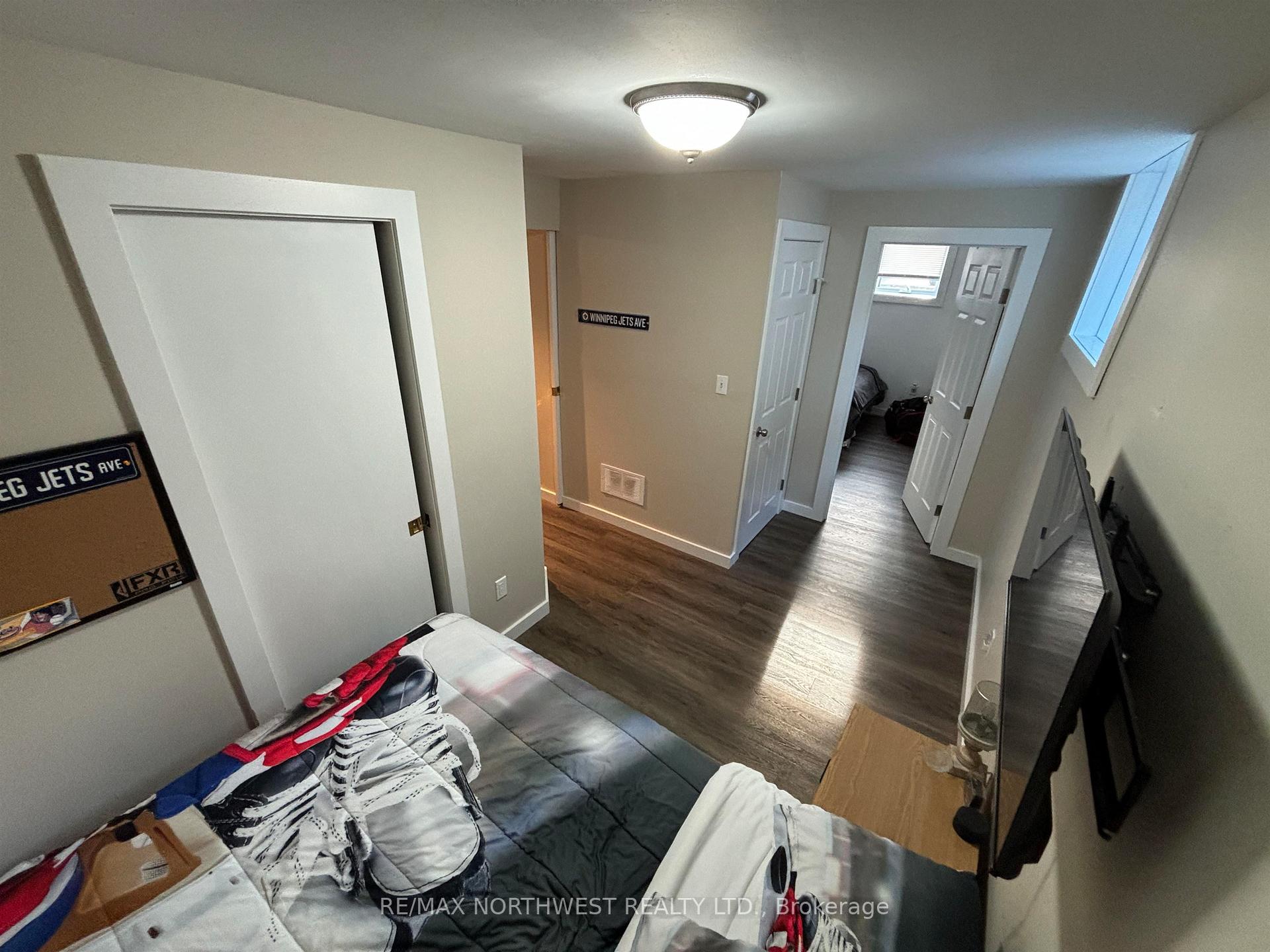 Photo 37 of 631 Eighth Avenue South, Kenora, Lakeside — HOMEH