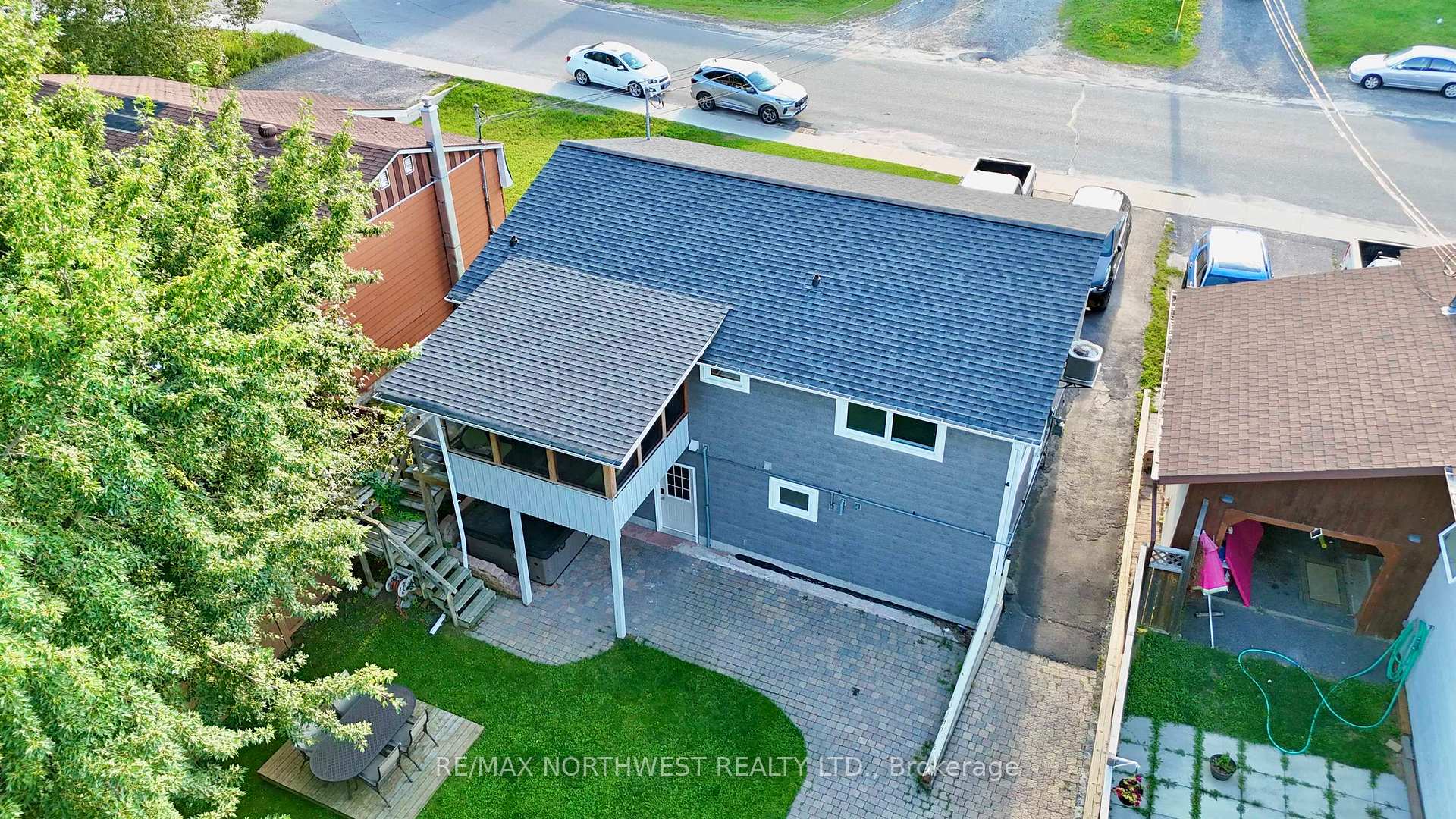 Photo 45 of 631 Eighth Avenue South, Kenora, Lakeside — HOMEH