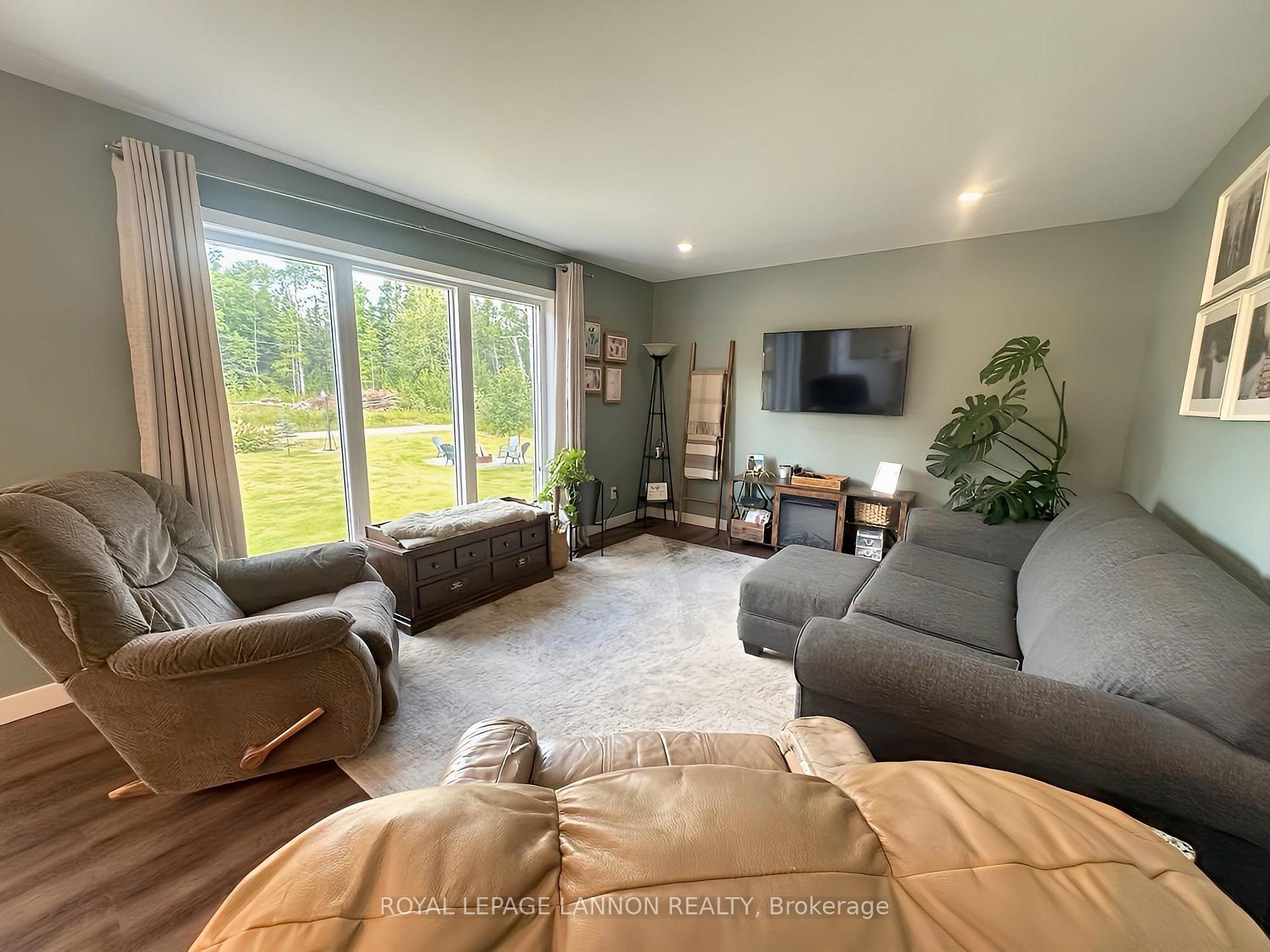 Photo 10 of 1 Chequis Road, Greenstone — HOMEH