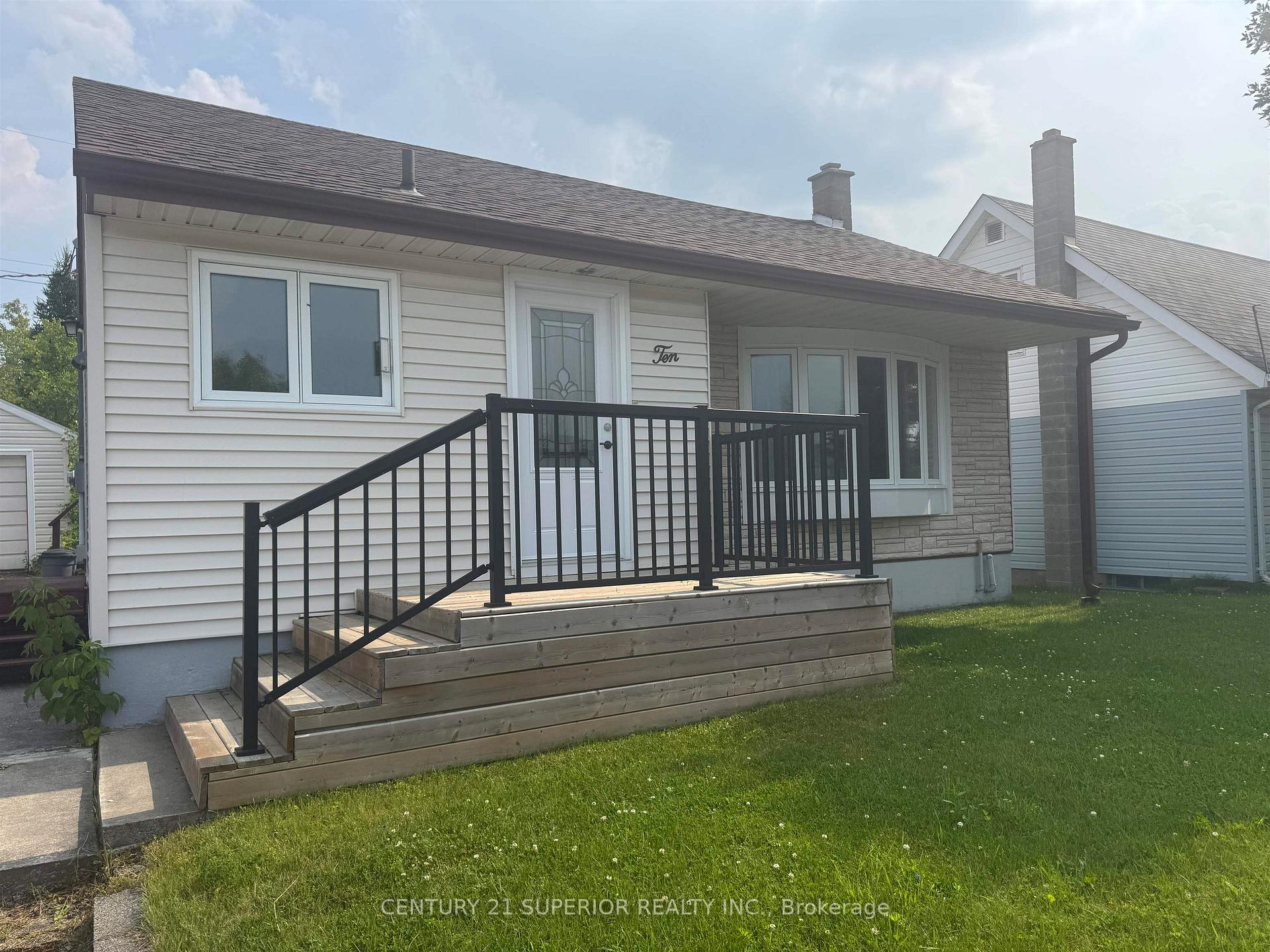 Photo 1 of 10 Wenonah Drive, Manitouwadge — HOMEH