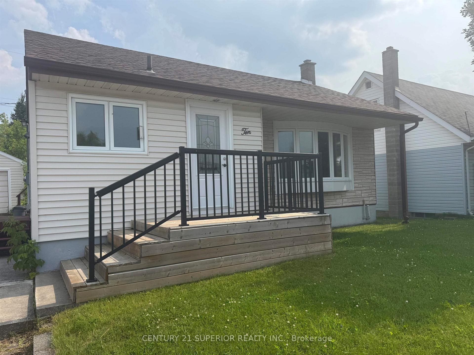Photo 3 of 10 Wenonah Drive, Manitouwadge — HOMEH