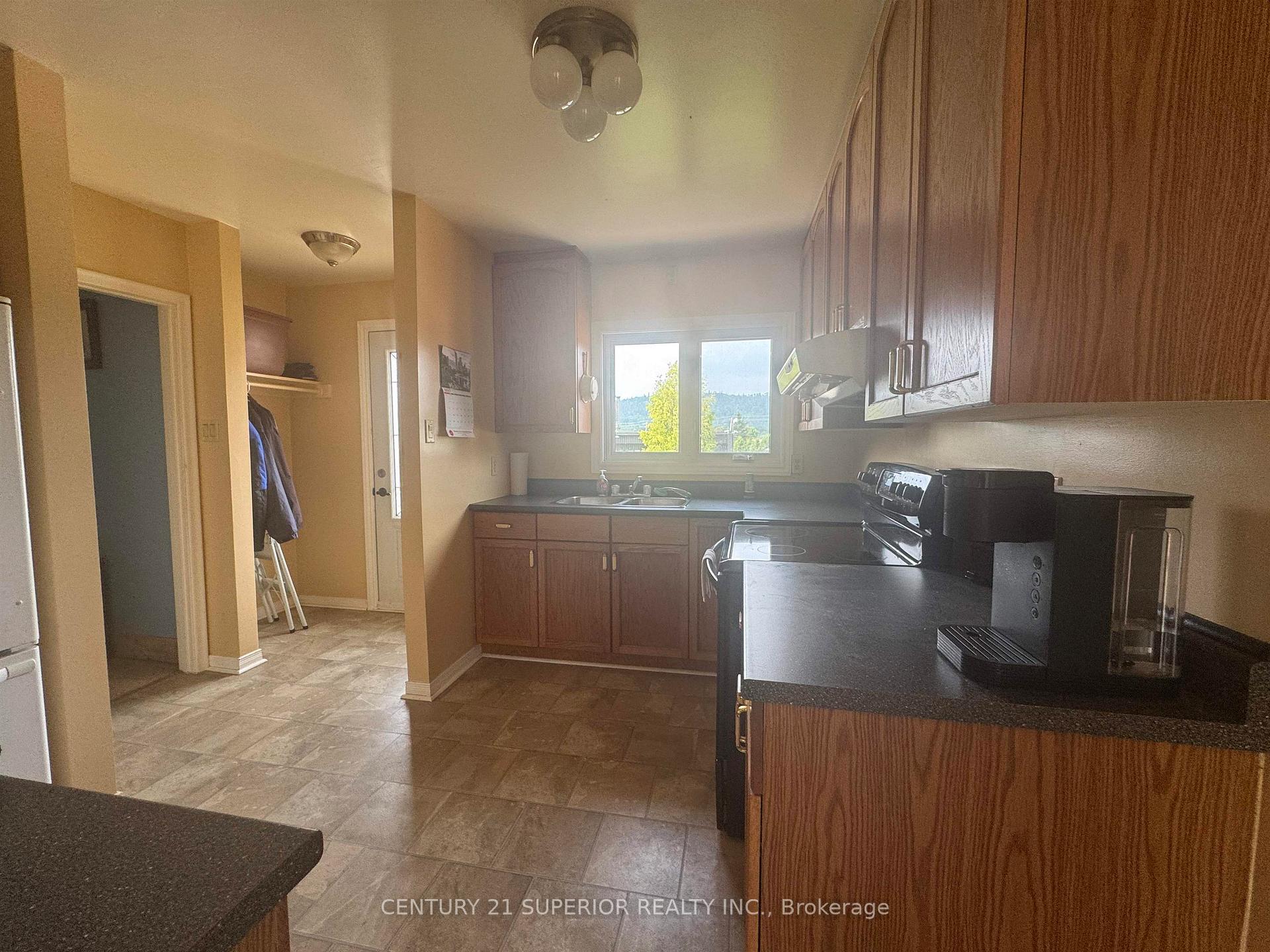Photo 11 of 10 Wenonah Drive, Manitouwadge — HOMEH