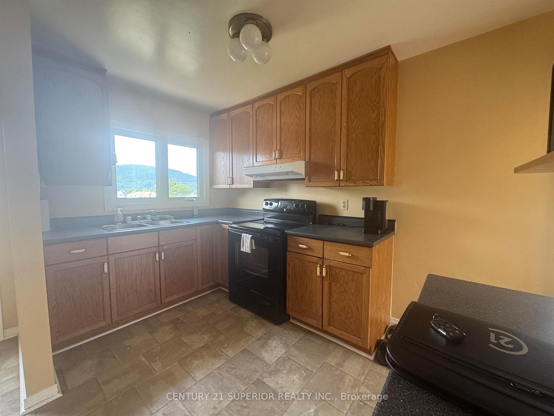 Photo 13 of 10 Wenonah Drive, Manitouwadge — HOMEH