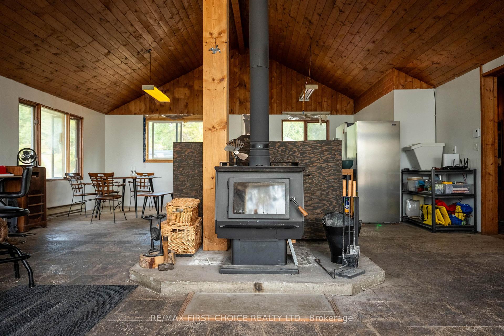 Photo 38 of 33 Lori-Lee Byway, Kenora, Redditt Road West — HOMEH