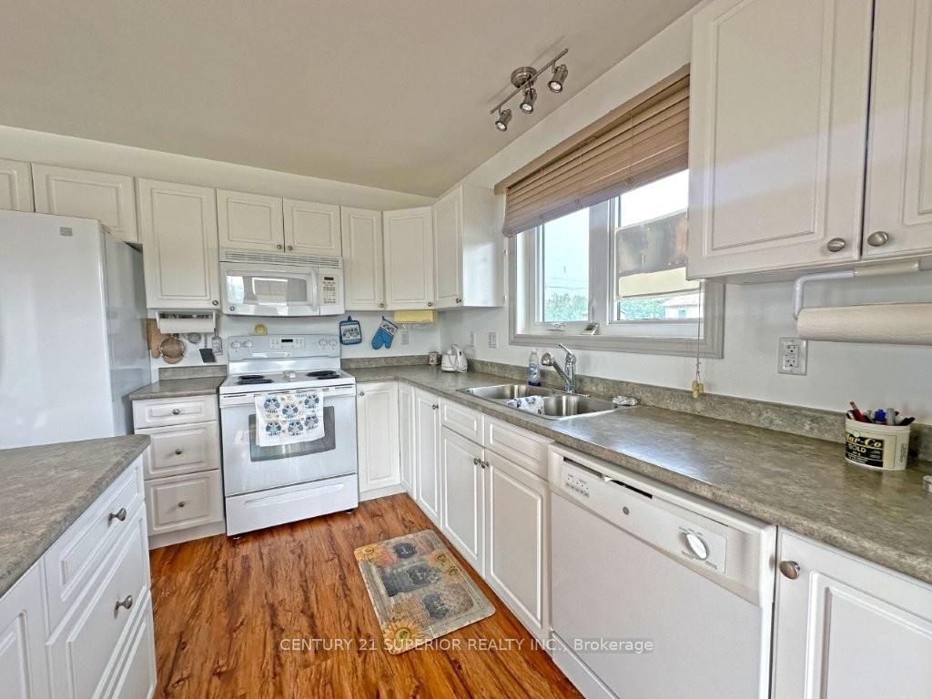 Photo 13 of 140 Main Street, Greenstone — HOMEH