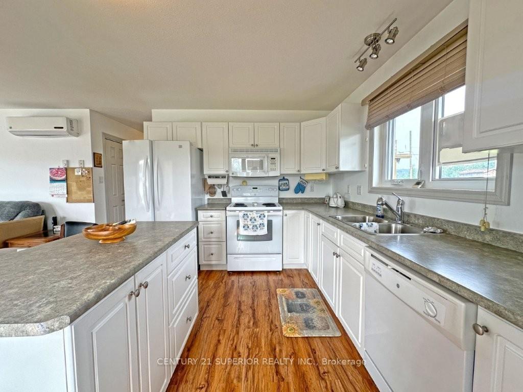 Photo 14 of 140 Main Street, Greenstone — HOMEH