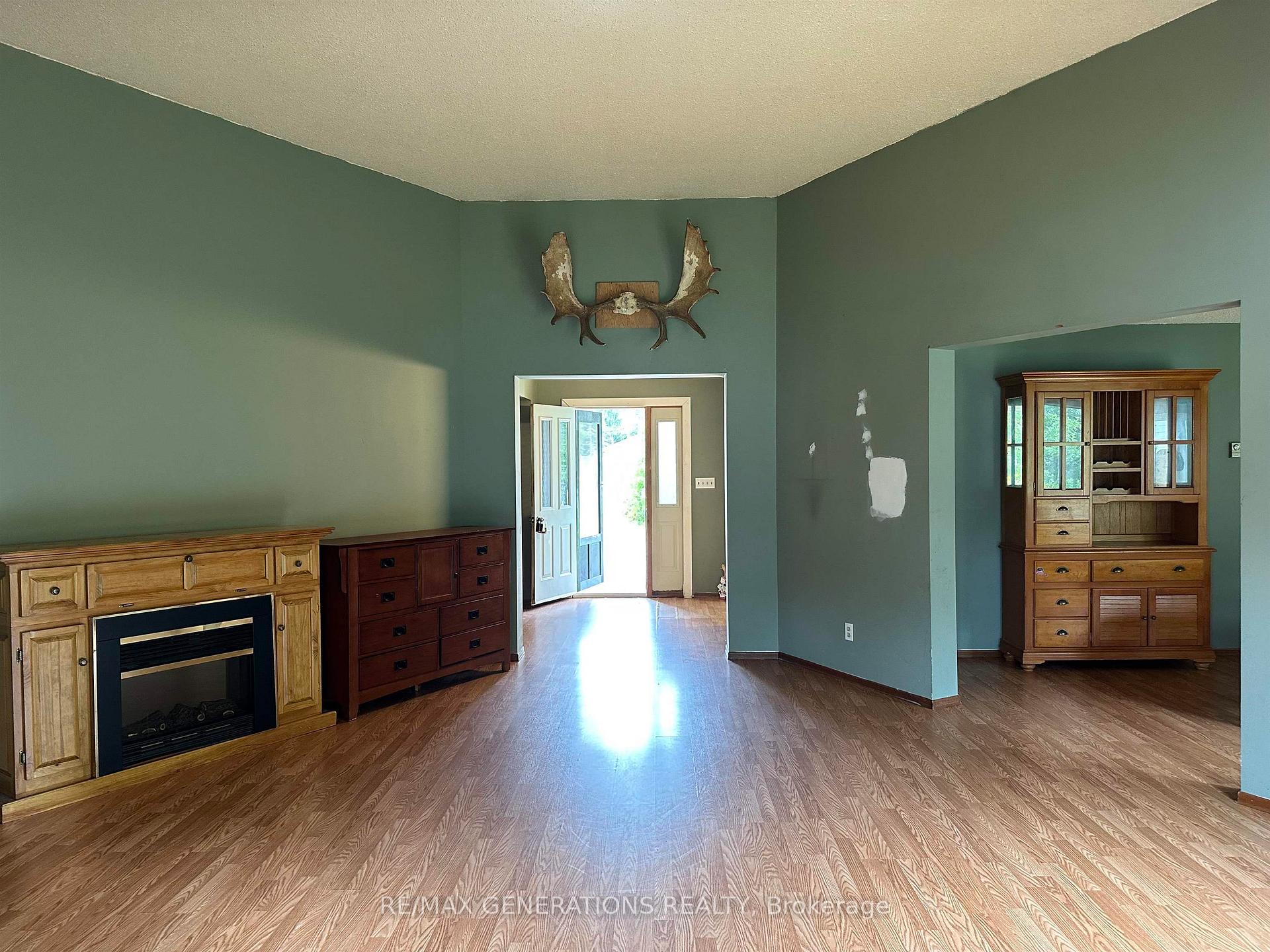 Photo 4 of 100 Centennial Drive, Schreiber — HOMEH