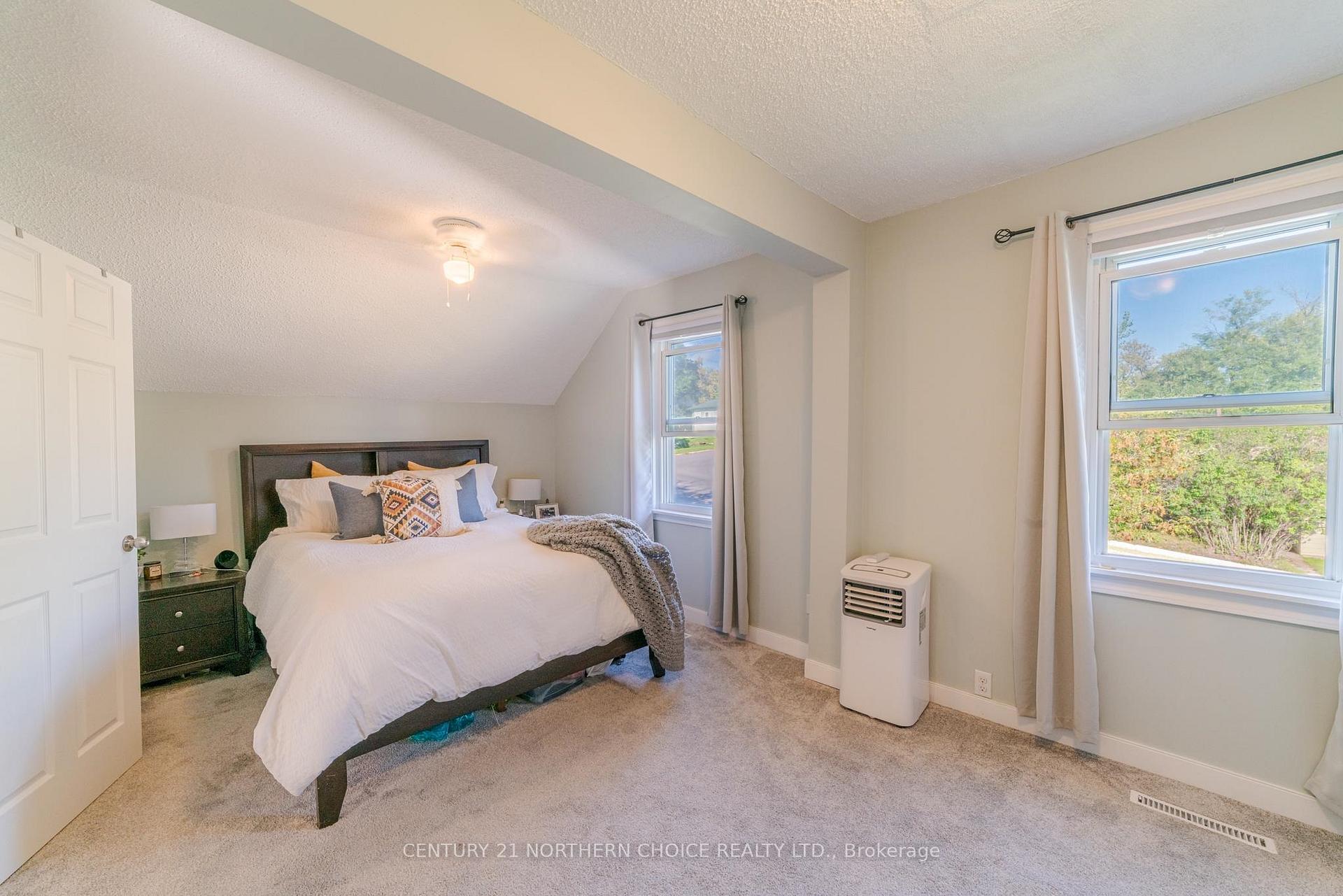 Photo 15 of 136 Mellick Avenue, Kenora, Ride Out — HOMEH