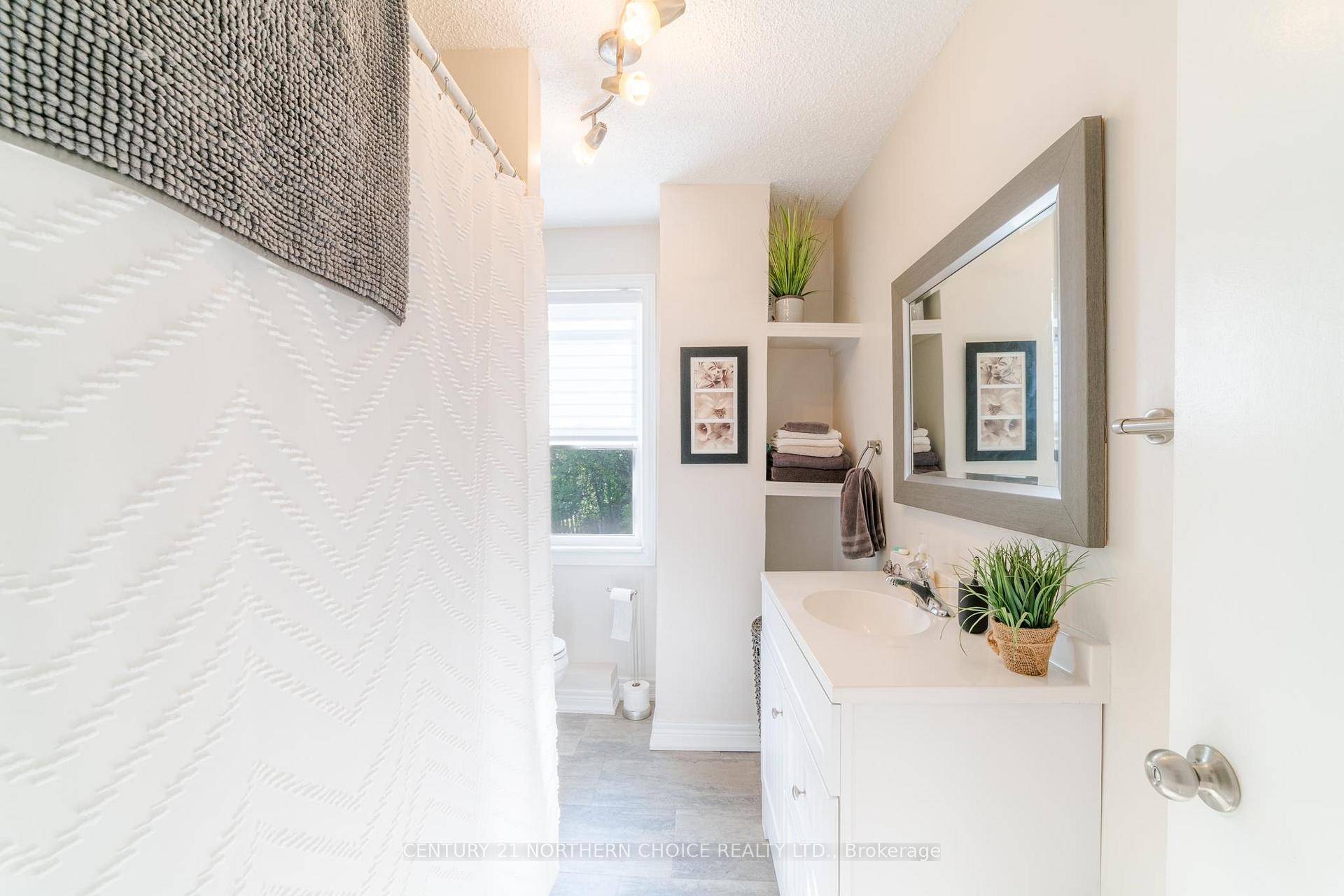 Photo 19 of 136 Mellick Avenue, Kenora, Ride Out — HOMEH