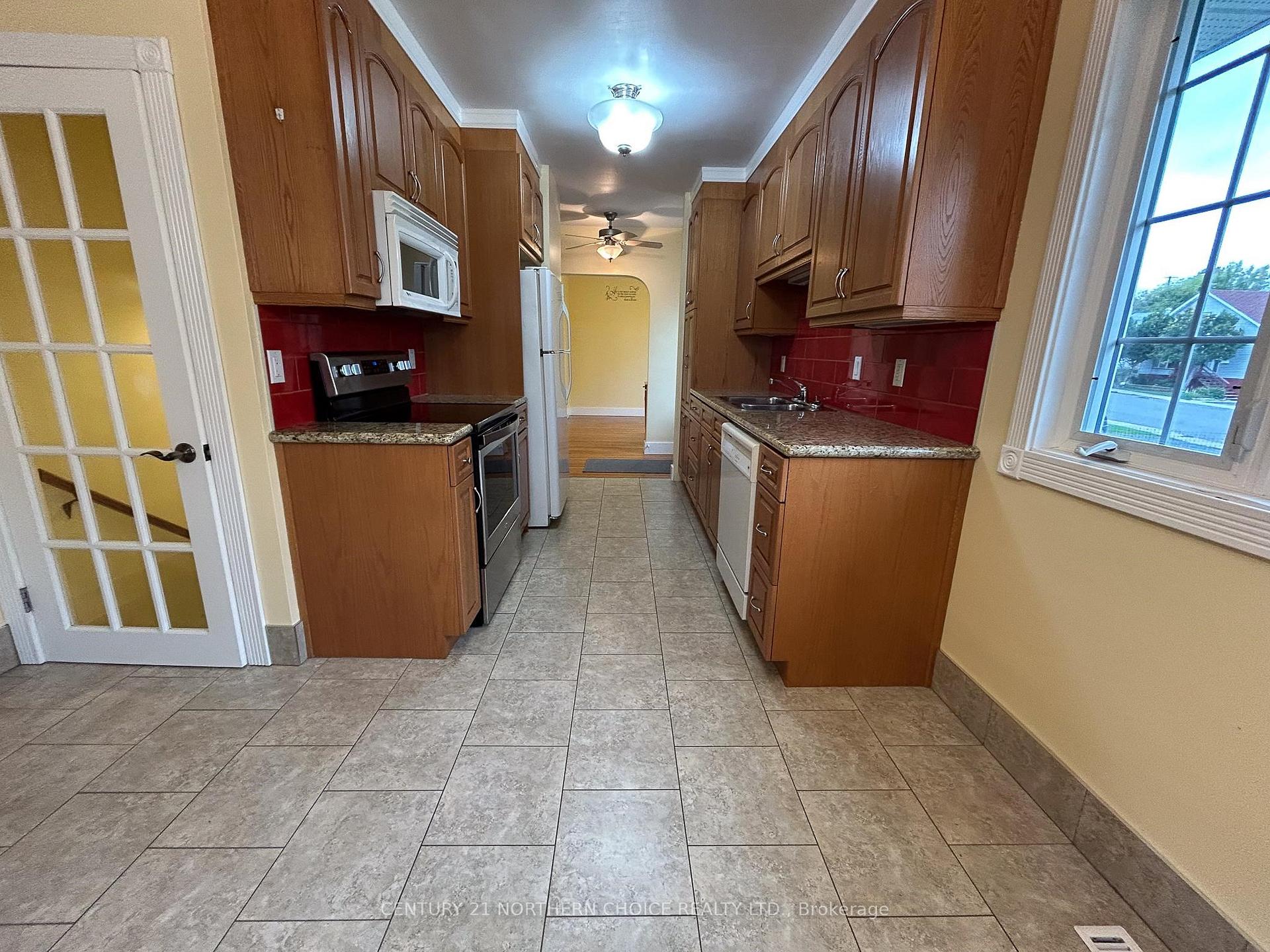 Photo 9 of 623 First Street South, Kenora, Central — HOMEH