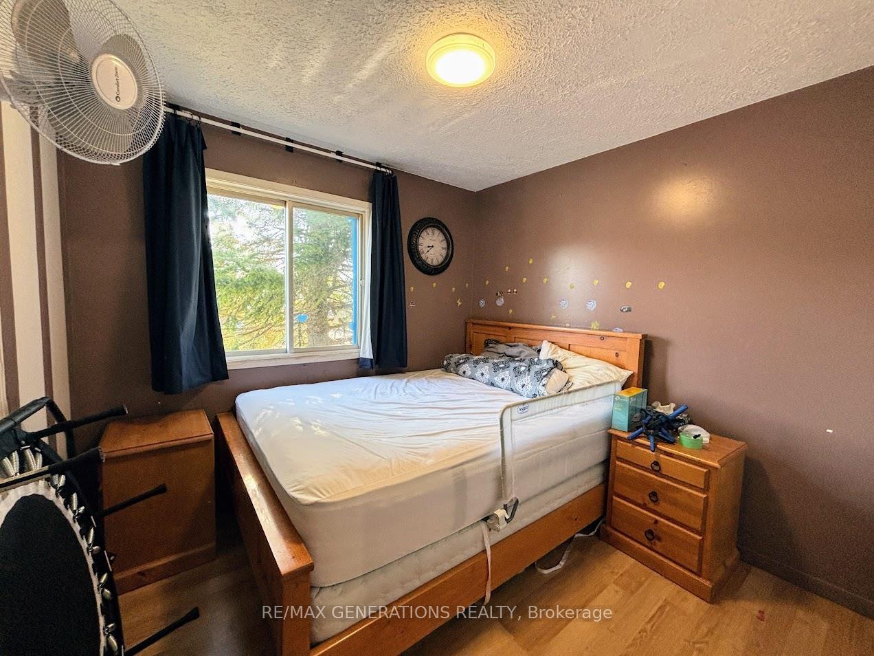 Photo 10 of 17 Barnett Street, Manitouwadge — HOMEH
