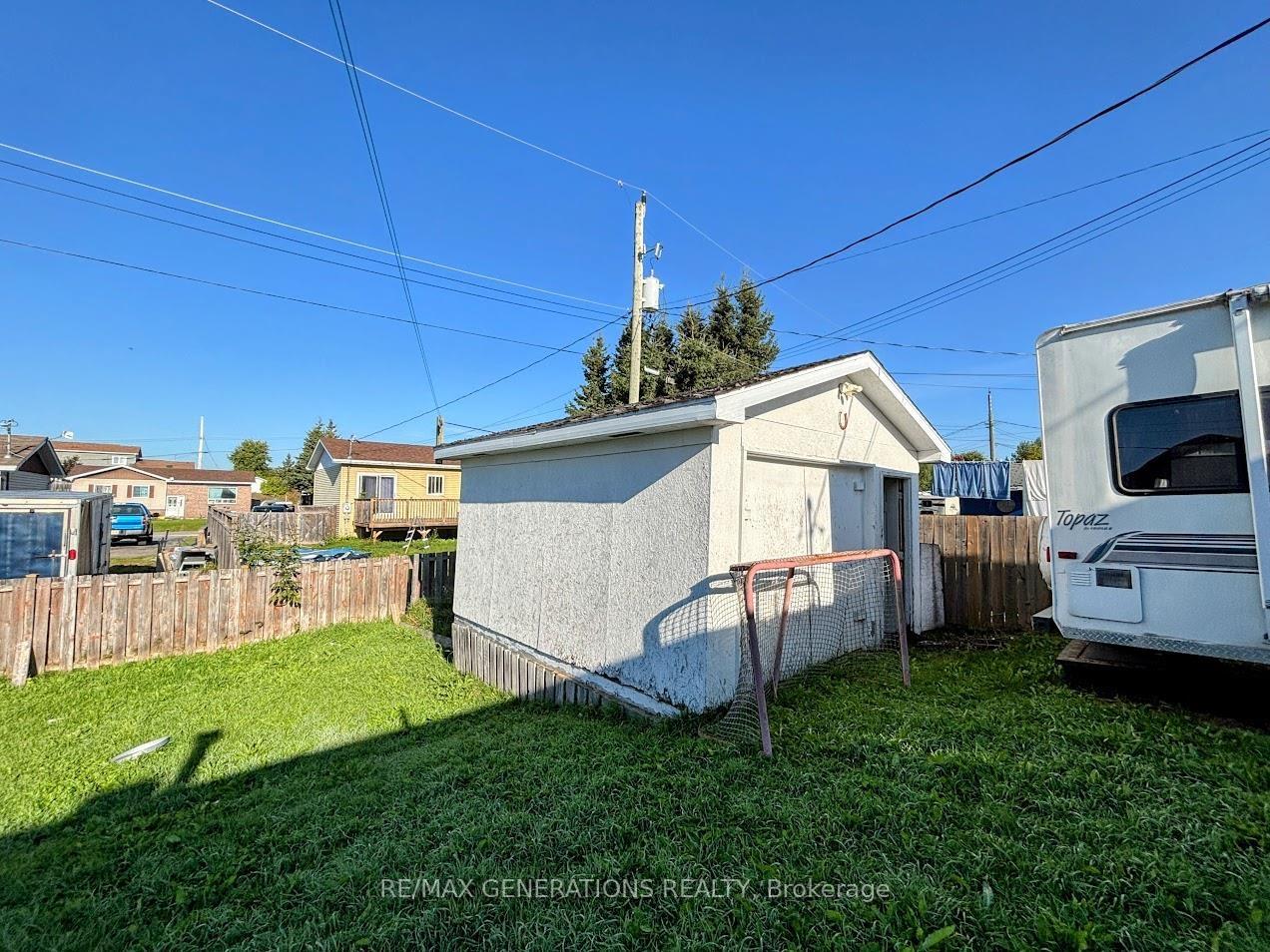 Photo 34 of 17 Barnett Street, Manitouwadge — HOMEH