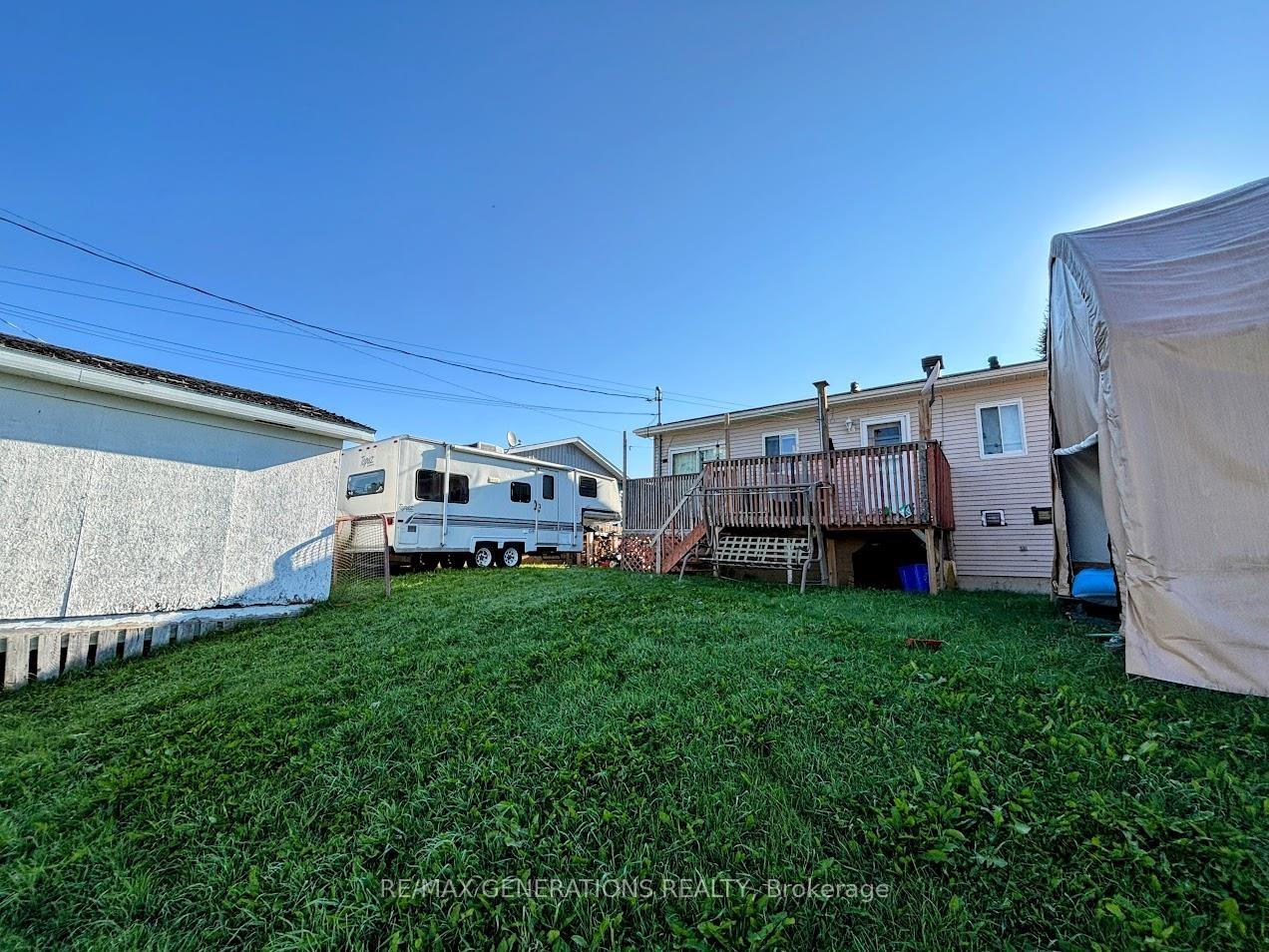 Photo 37 of 17 Barnett Street, Manitouwadge — HOMEH