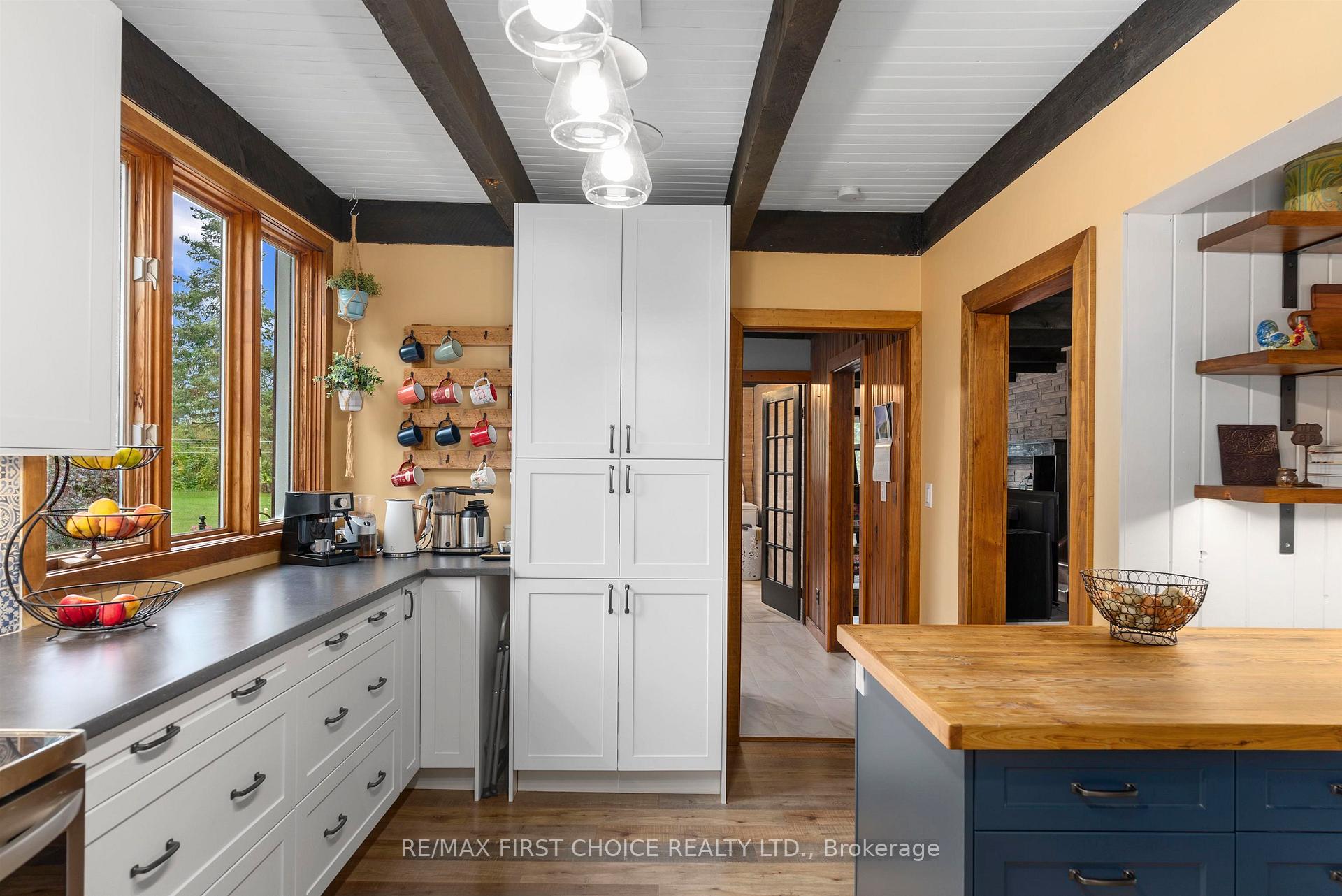Photo 9 of 4401 Hwy 61, Neebing, Blake — HOMEH