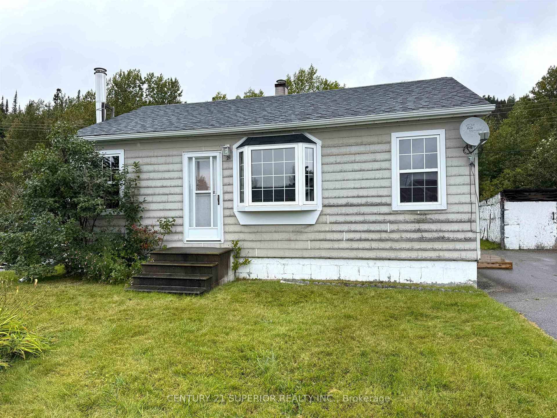 Photo 1 of 21 Warbler Drive, Manitouwadge — HOMEH