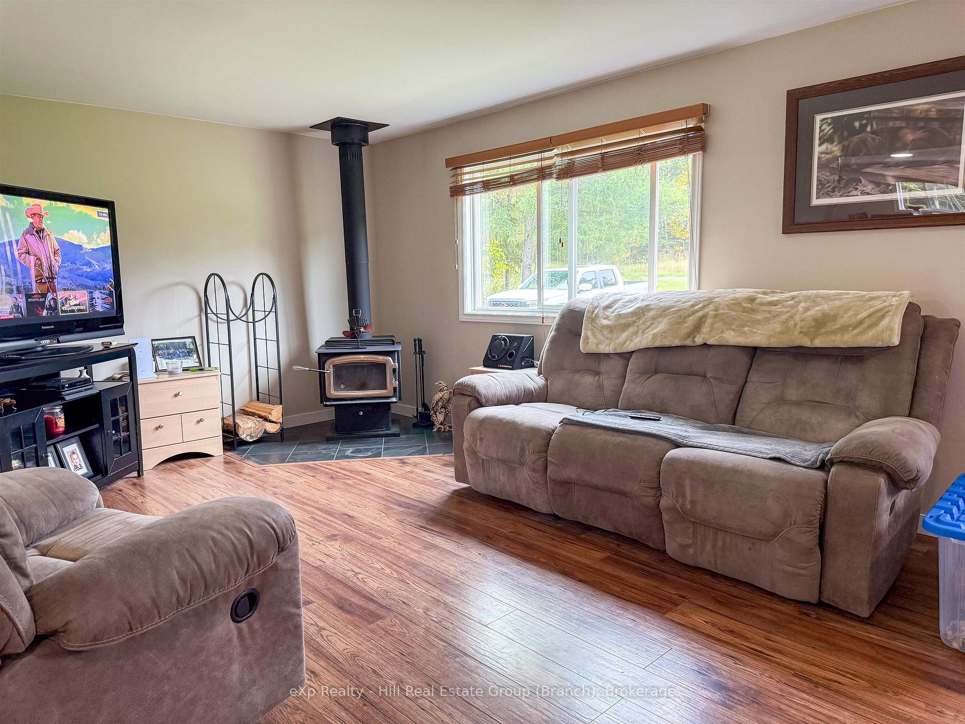 Photo 6 of 75 Walker Road S, Neebing, Blake — HOMEH