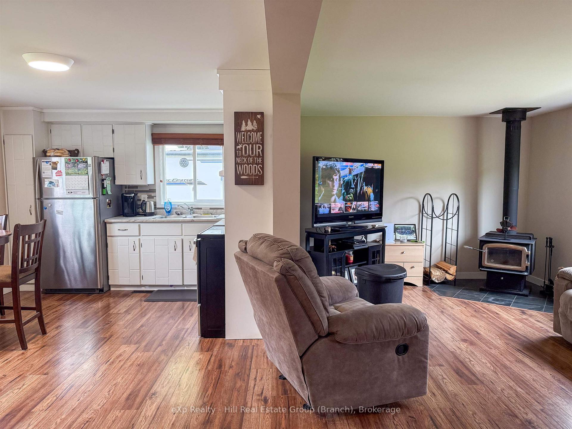 Photo 7 of 75 Walker Road S, Neebing, Blake — HOMEH