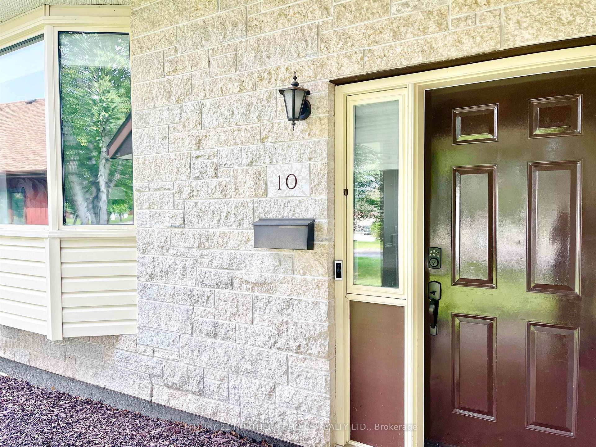 Photo 3 of 10 Bertha Place, Dryden, Hillcrest — HOMEH