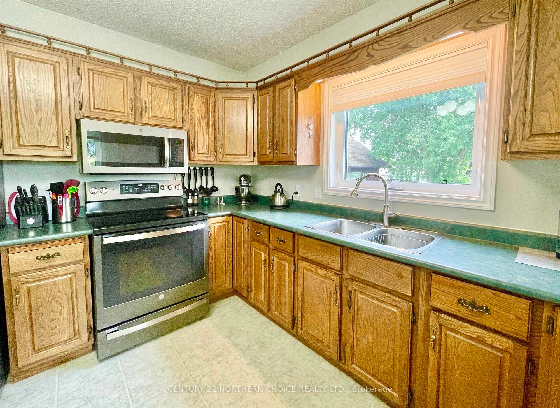 Photo 9 of 10 Bertha Place, Dryden, Hillcrest — HOMEH