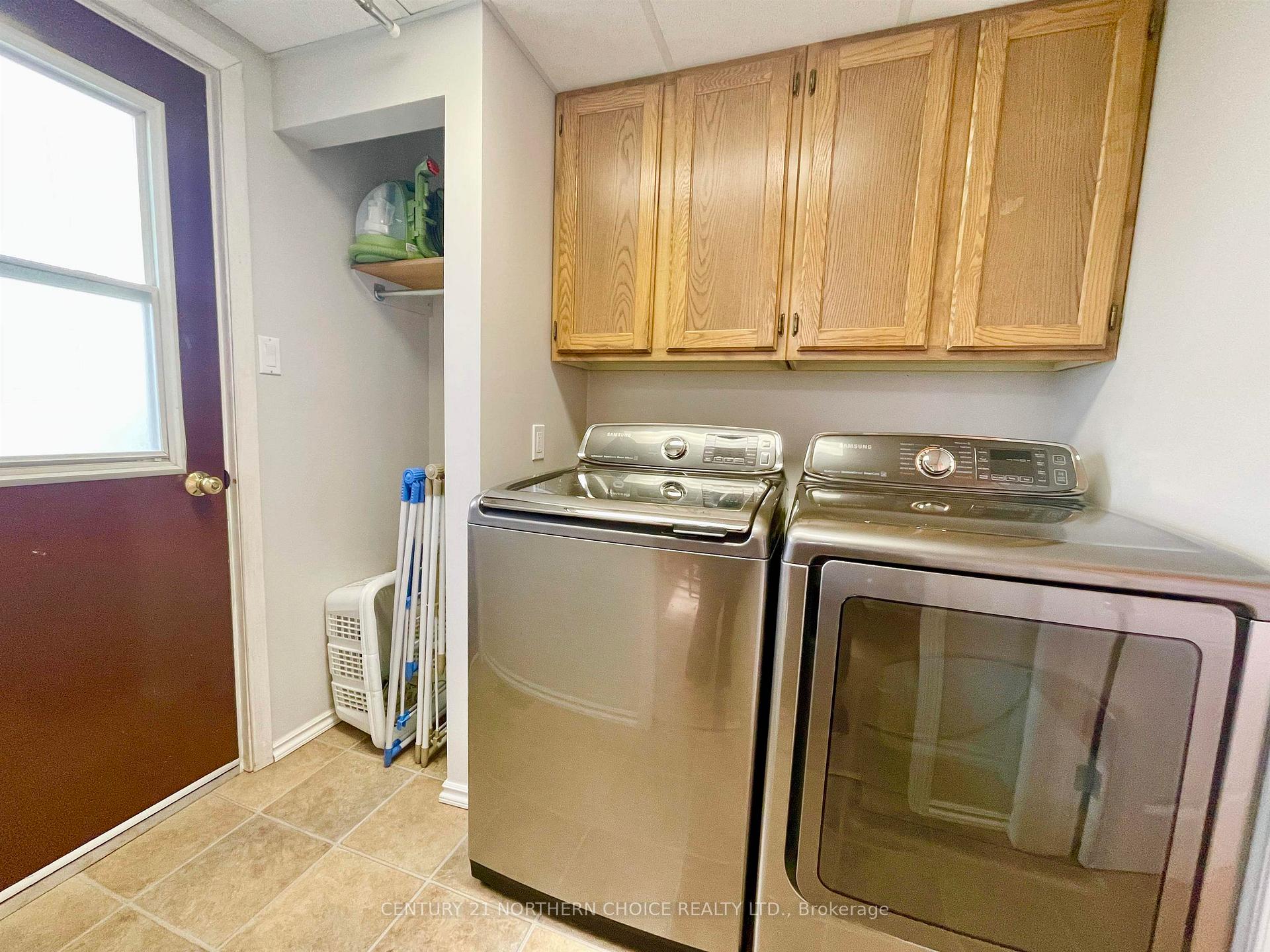 Photo 14 of 10 Bertha Place, Dryden, Hillcrest — HOMEH
