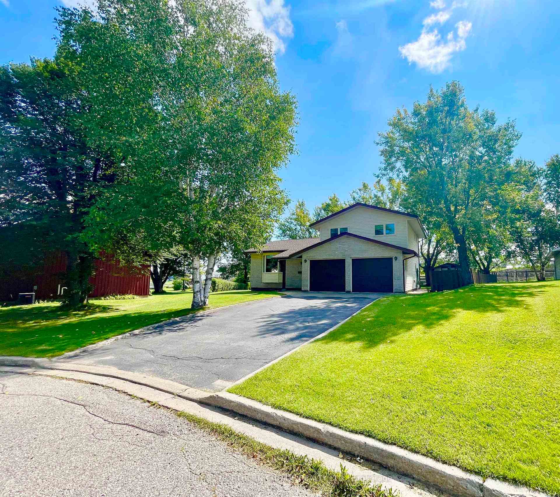 Photo 46 of 10 Bertha Place, Dryden, Hillcrest — HOMEH