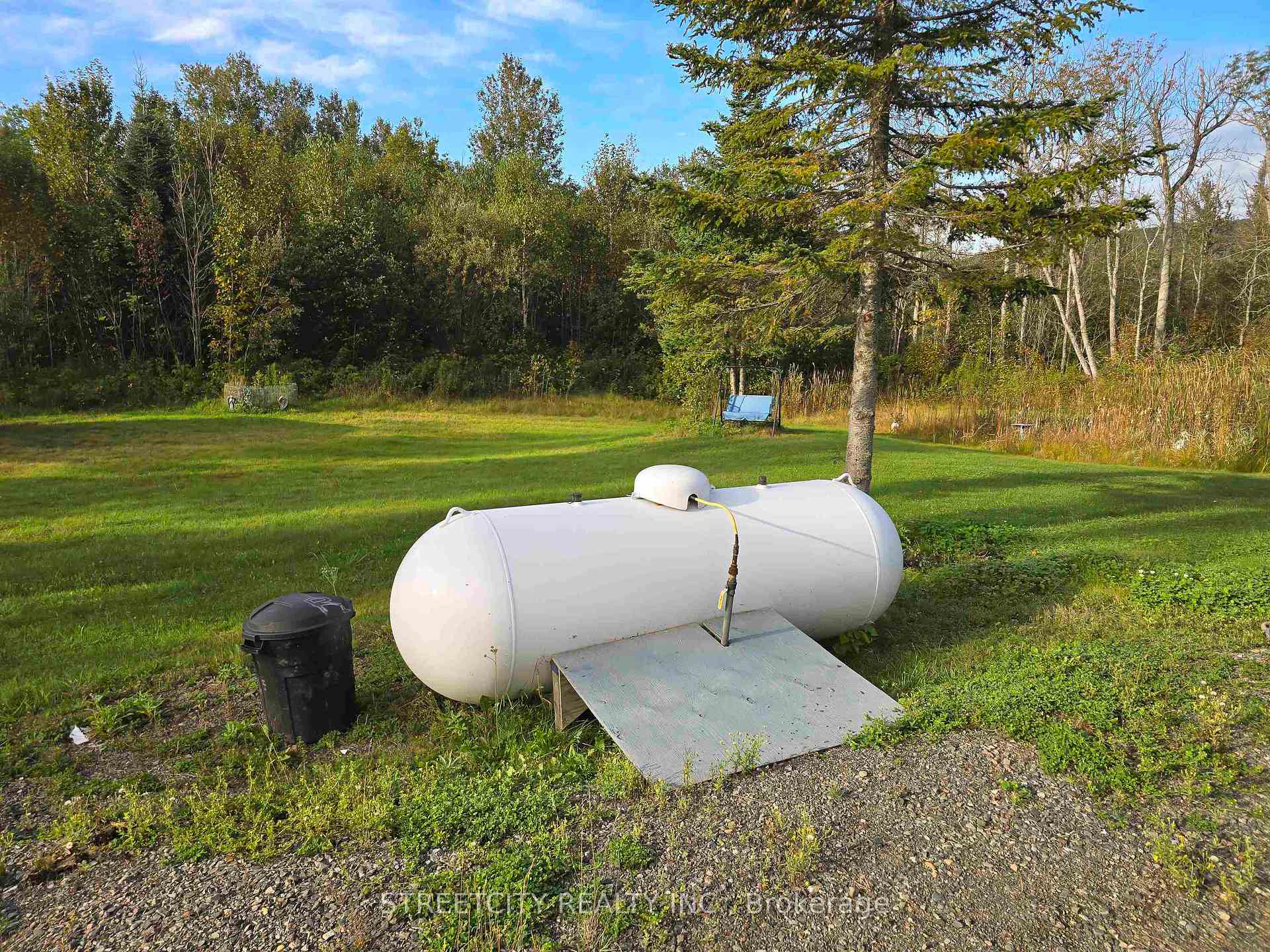 Photo 3 of 5663 Highway 61, Neebing, Crooks — HOMEH