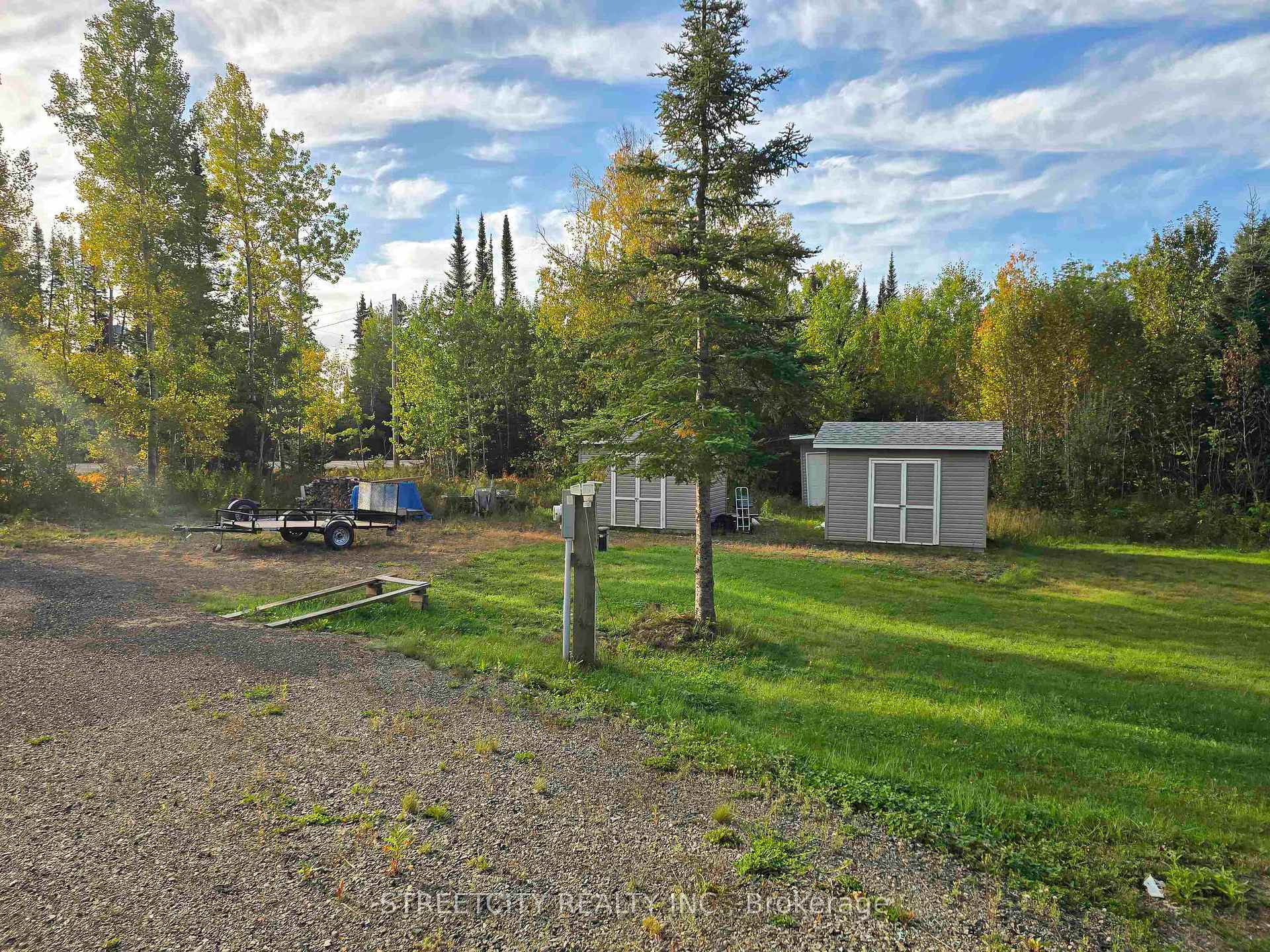 Photo 4 of 5663 Highway 61, Neebing, Crooks — HOMEH