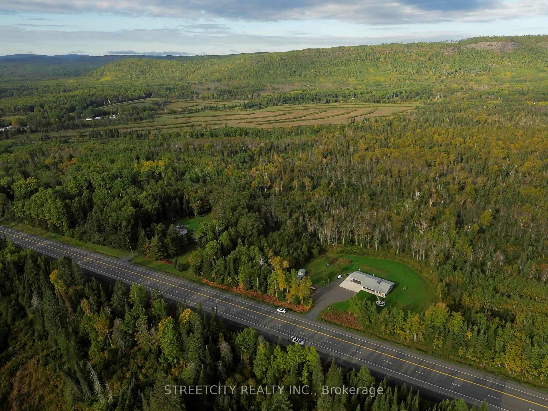Photo 18 of 5663 Highway 61, Neebing, Crooks — HOMEH