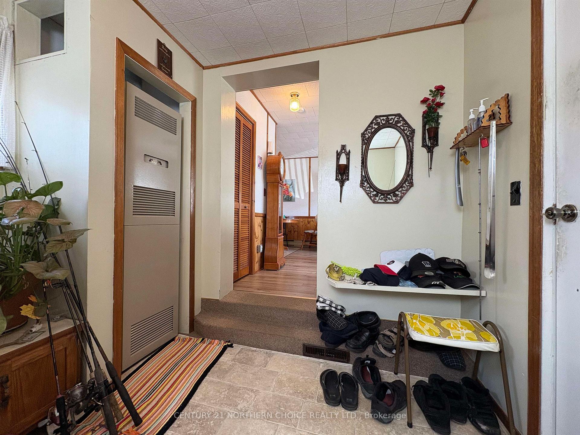 Photo 2 of 31 Palmcrest Drive, Fort Frances — HOMEH