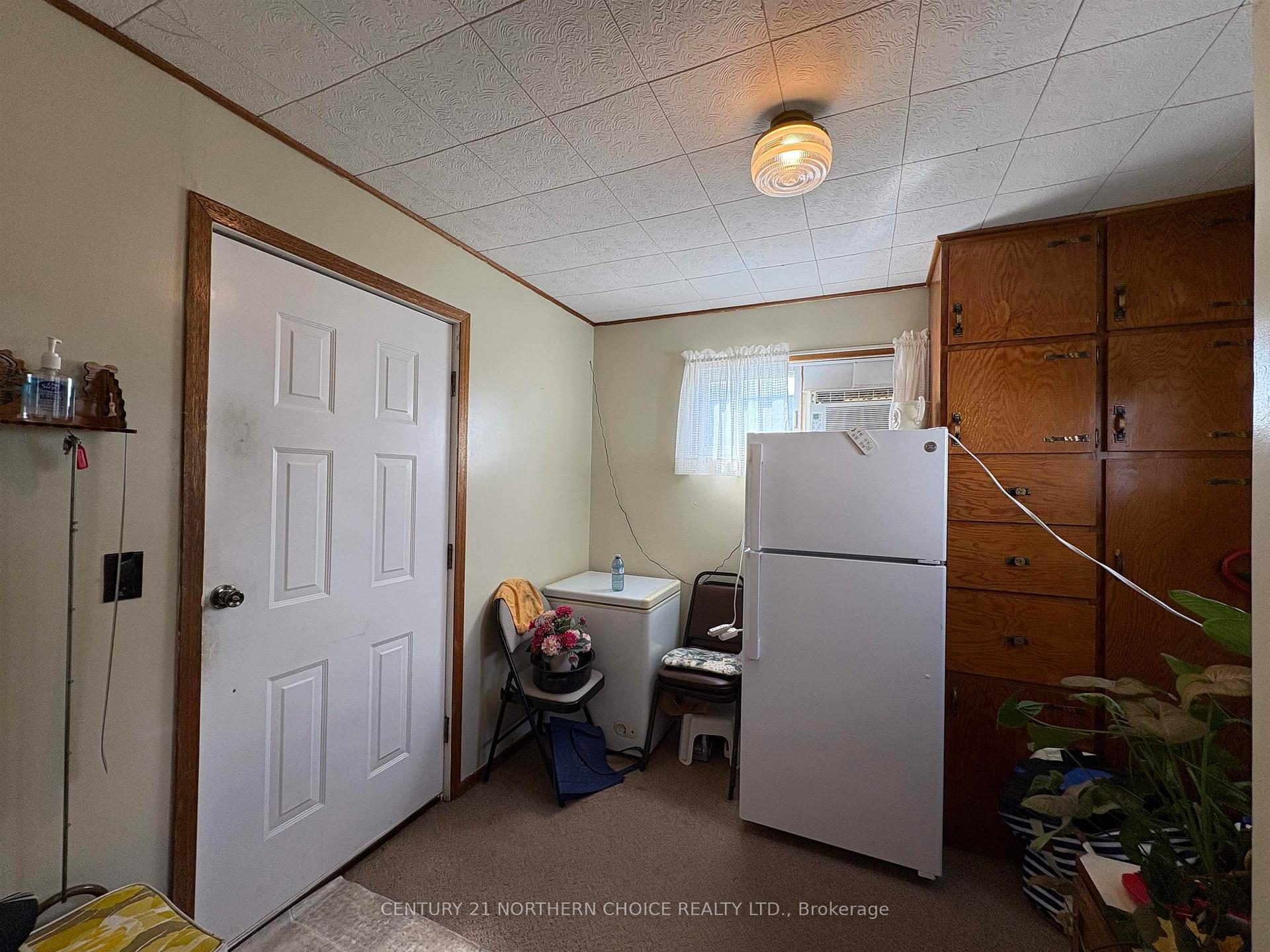 Photo 3 of 31 Palmcrest Drive, Fort Frances — HOMEH
