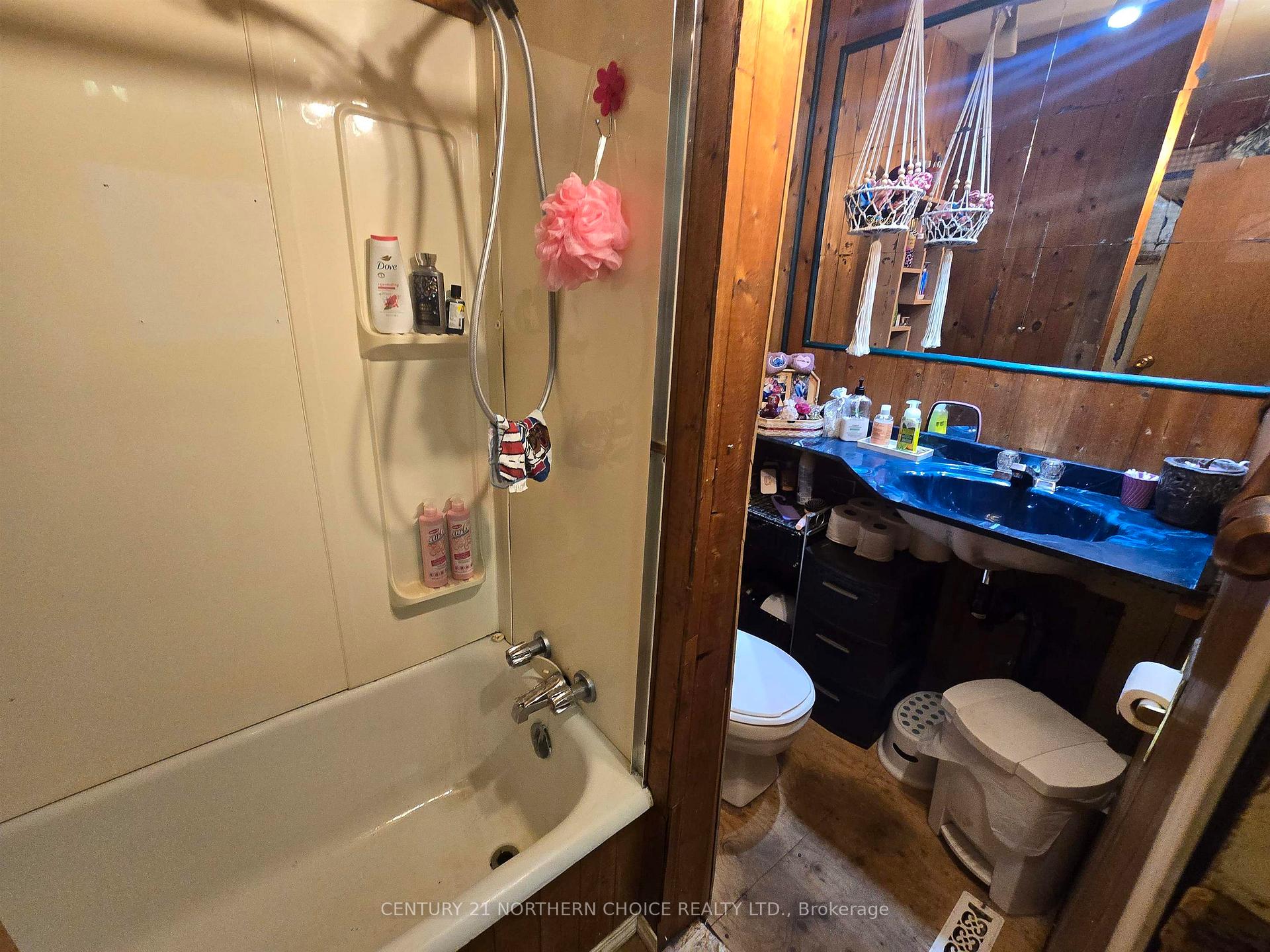 Photo 17 of 634 1/2 Third Street S, Kenora, Central — HOMEH