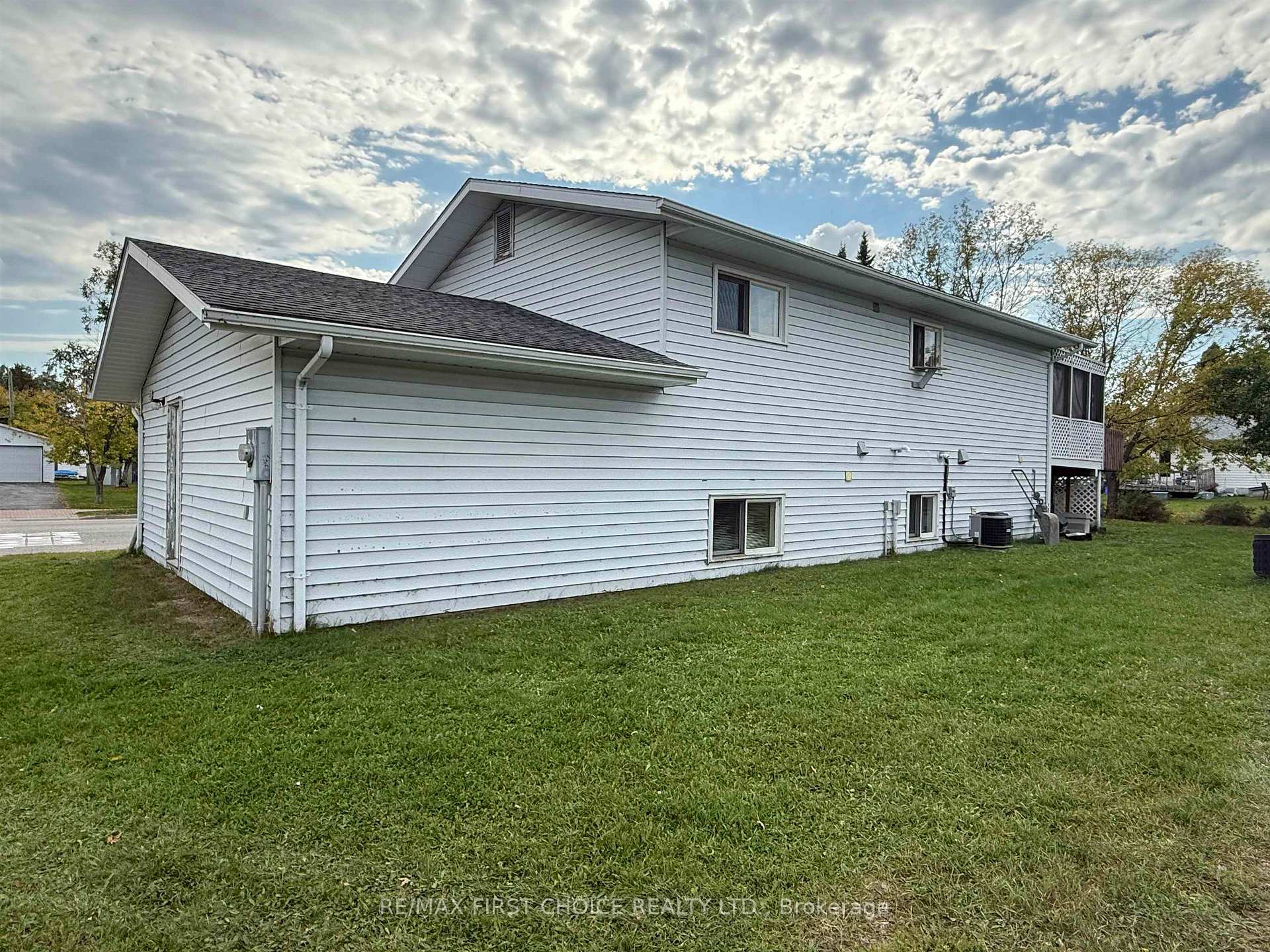 Photo 2 of 133 Parkdale Road, Dryden, Milestone — HOMEH