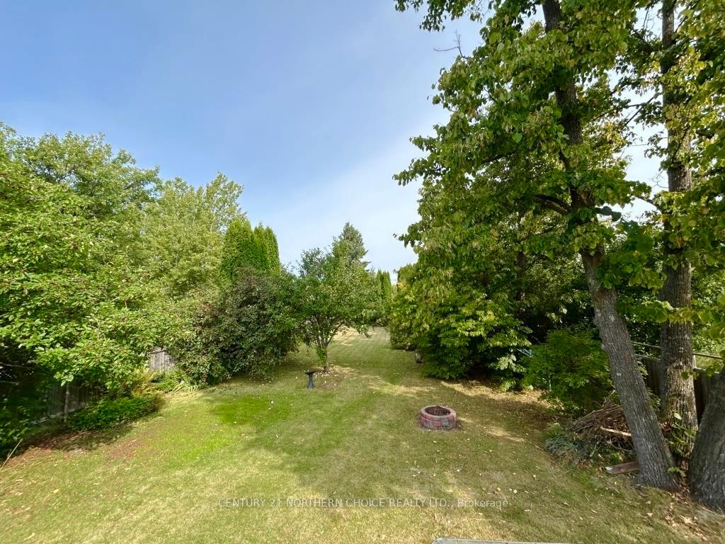 Photo 3 of 1232 Emo Road, Fort Frances — HOMEH