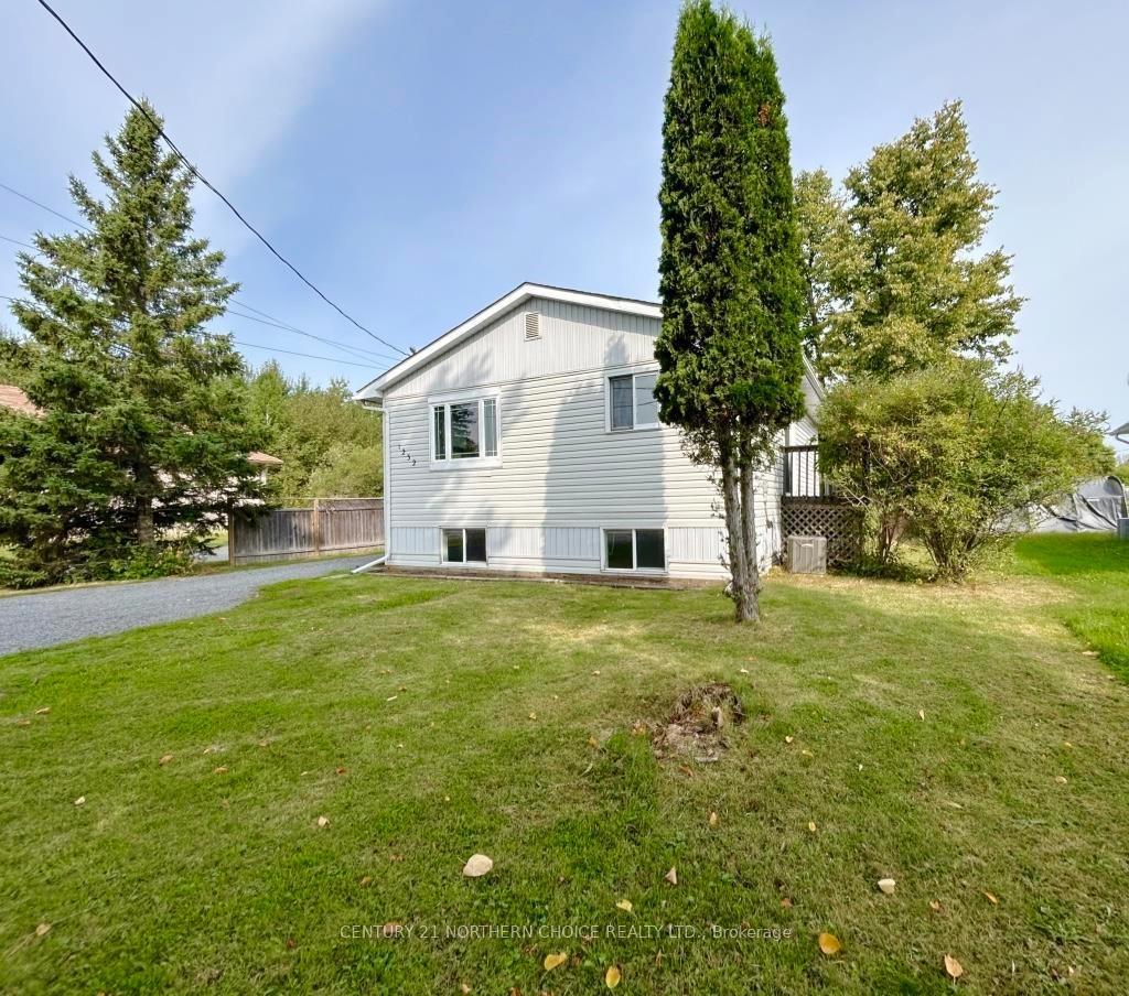 Photo 5 of 1232 Emo Road, Fort Frances — HOMEH