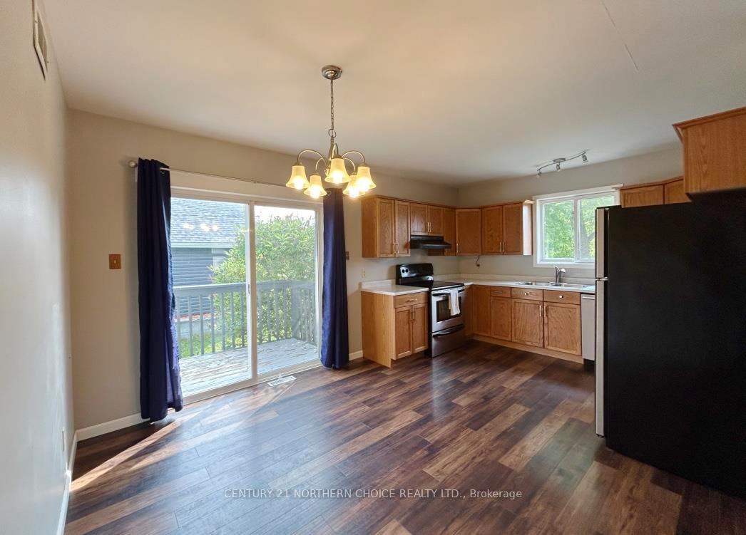 Photo 8 of 1232 Emo Road, Fort Frances — HOMEH