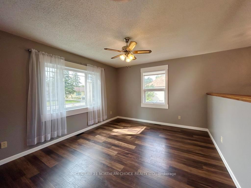 Photo 9 of 1232 Emo Road, Fort Frances — HOMEH