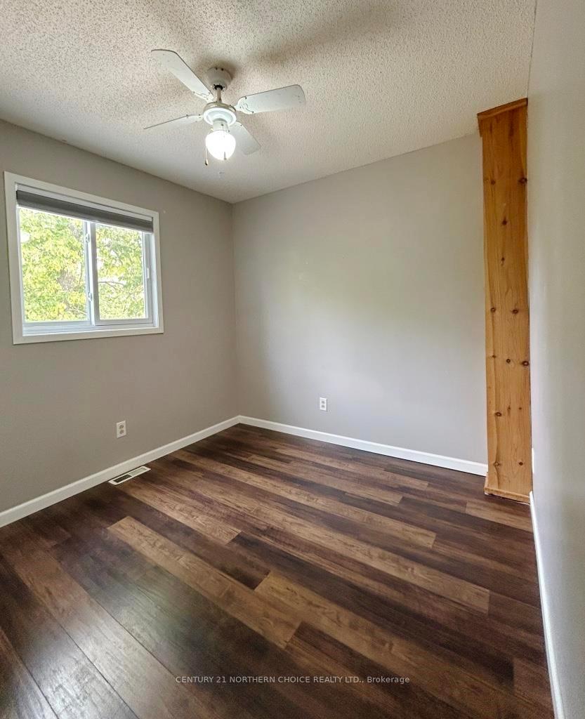 Photo 17 of 1232 Emo Road, Fort Frances — HOMEH