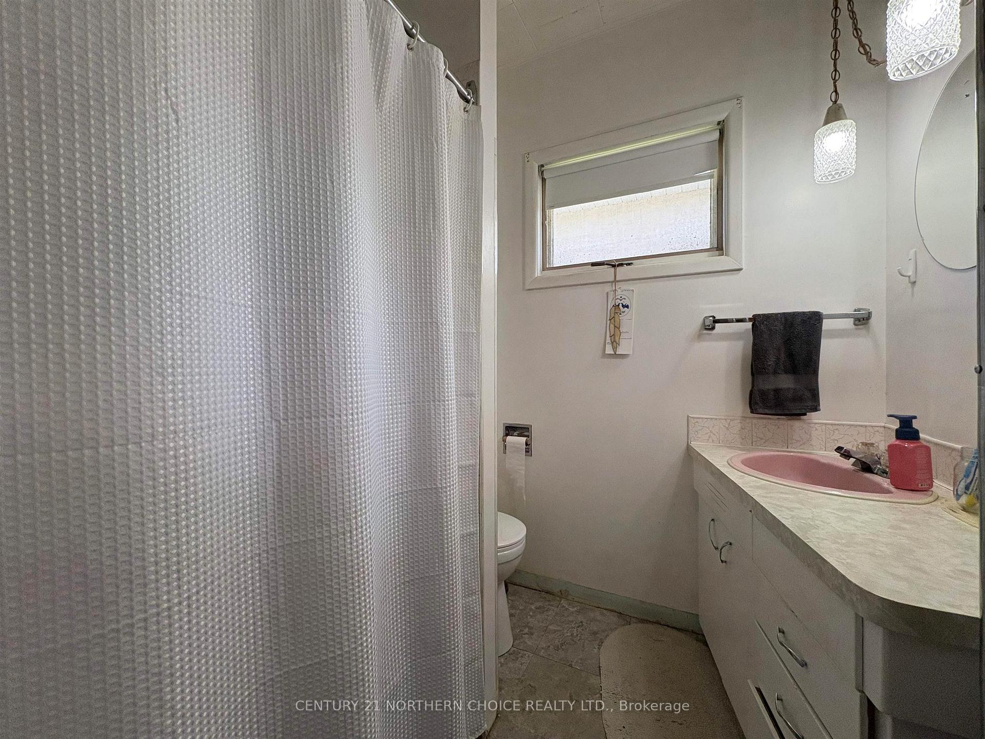 Photo 16 of 338 Third Street W, Fort Frances — HOMEH