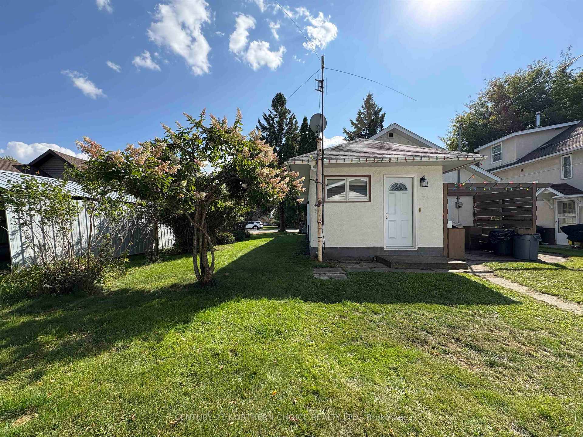 Photo 21 of 338 Third Street W, Fort Frances — HOMEH