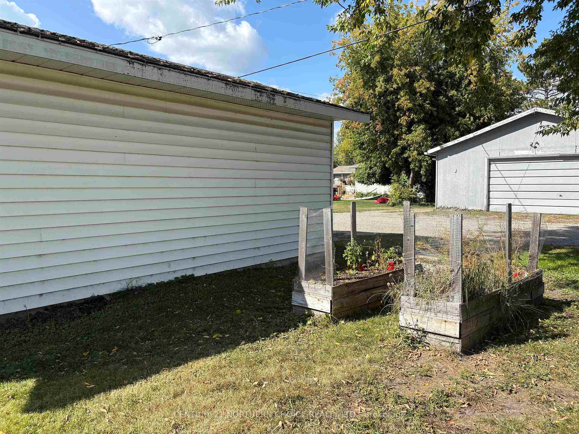 Photo 24 of 338 Third Street W, Fort Frances — HOMEH