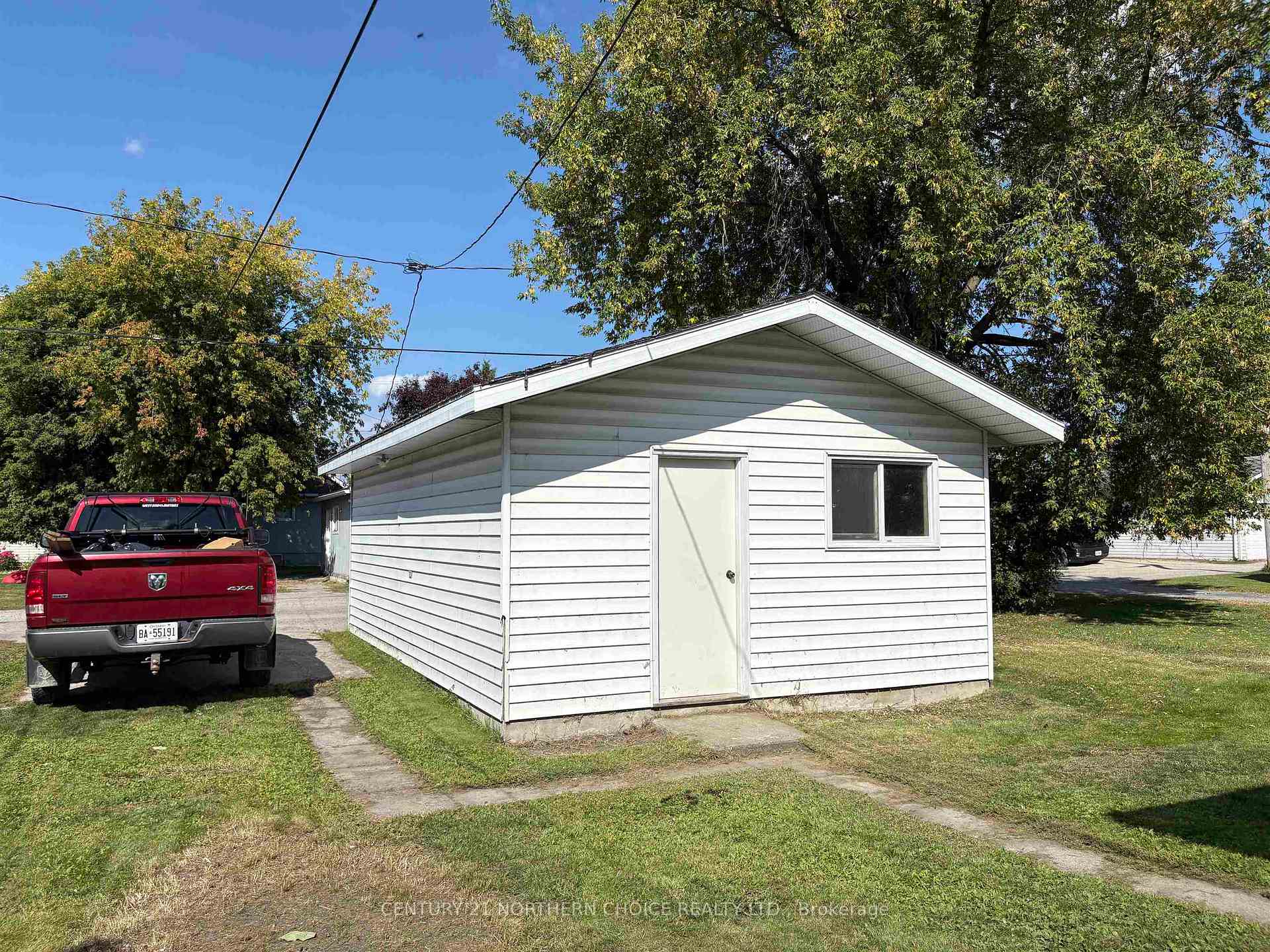Photo 25 of 338 Third Street W, Fort Frances — HOMEH