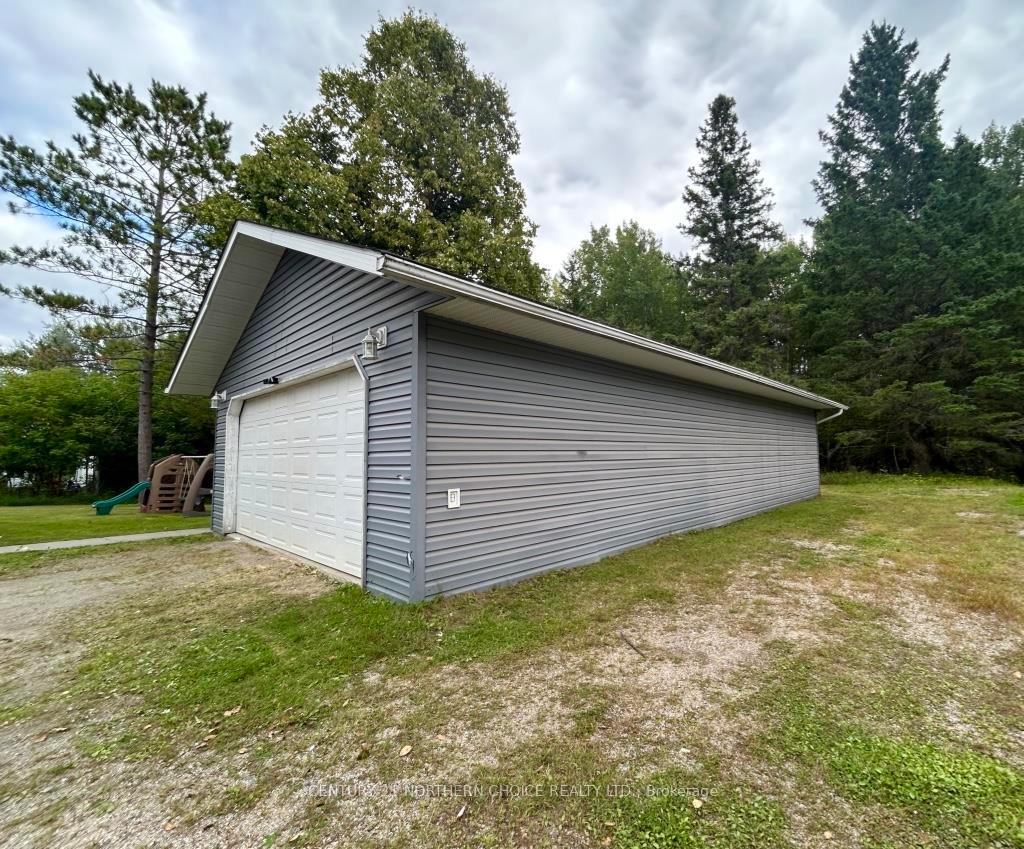 Photo 31 of 1305 Kings Highway, Fort Frances — HOMEH