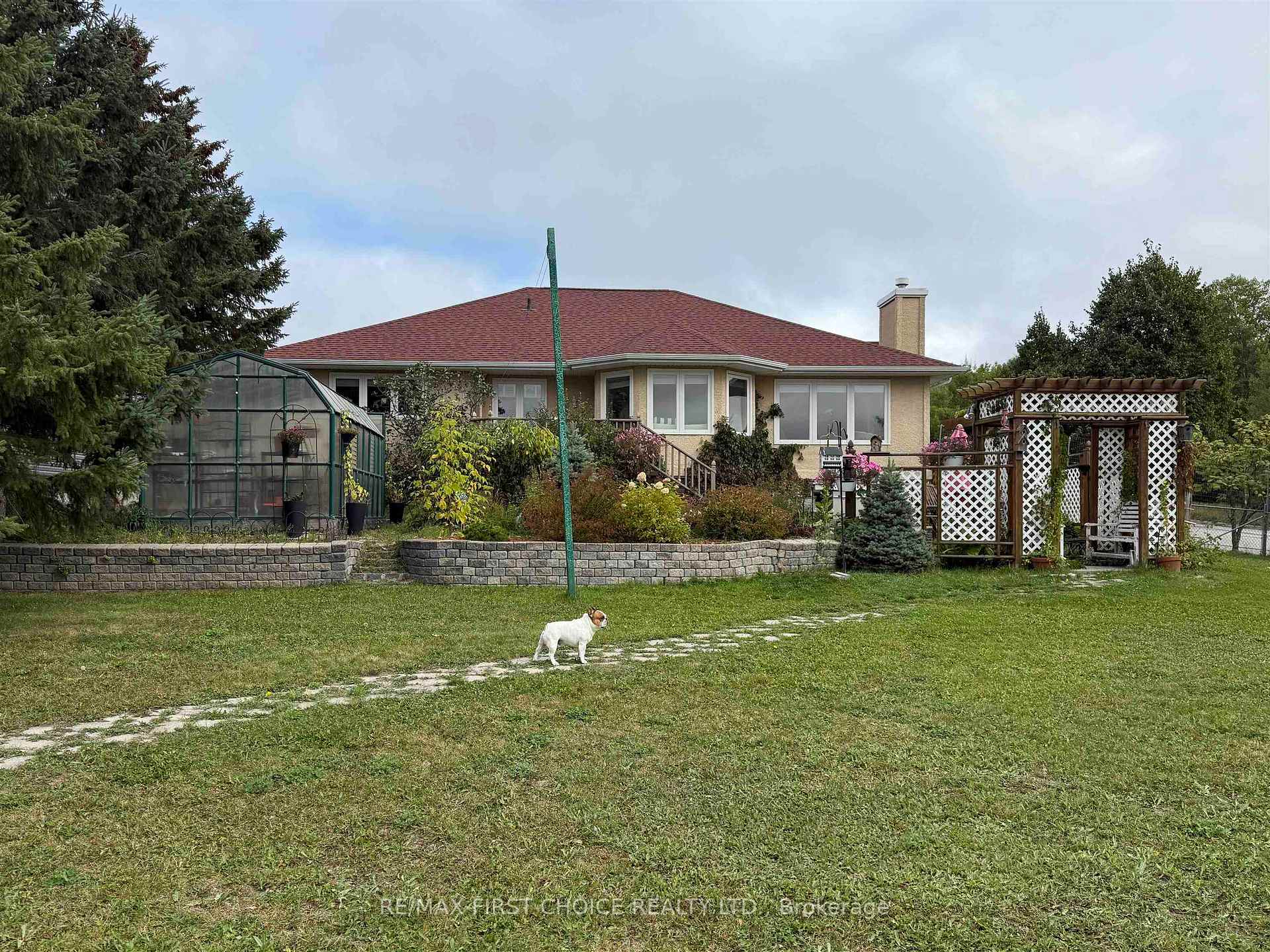 Photo 2 of 110 Edgewater Drive, Dryden, Edgewater Terrace — HOMEH