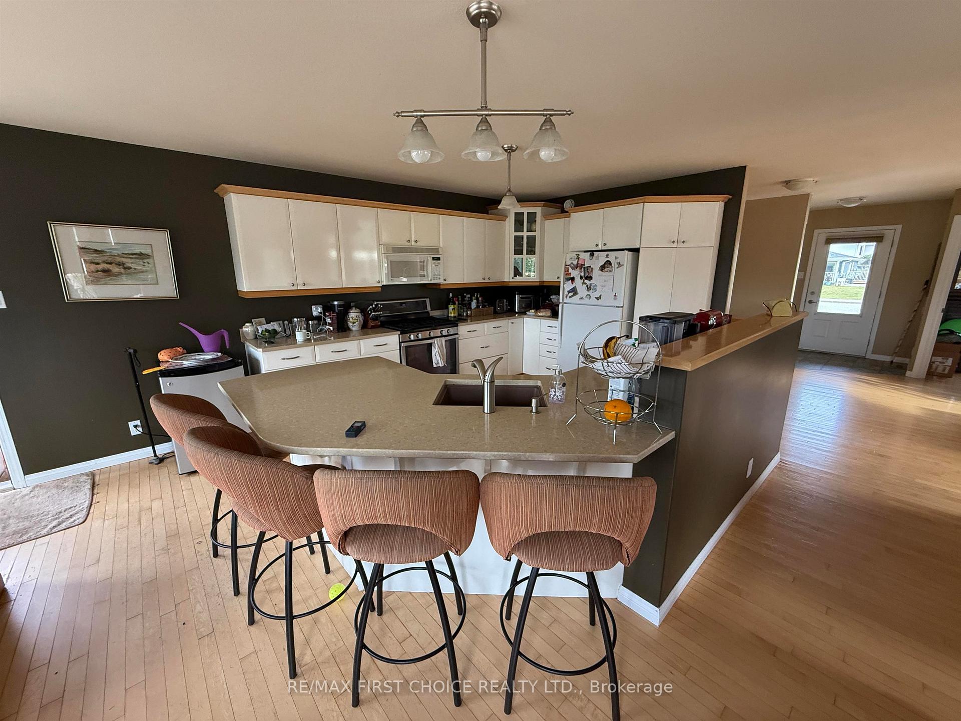 Photo 11 of 110 Edgewater Drive, Dryden, Edgewater Terrace — HOMEH