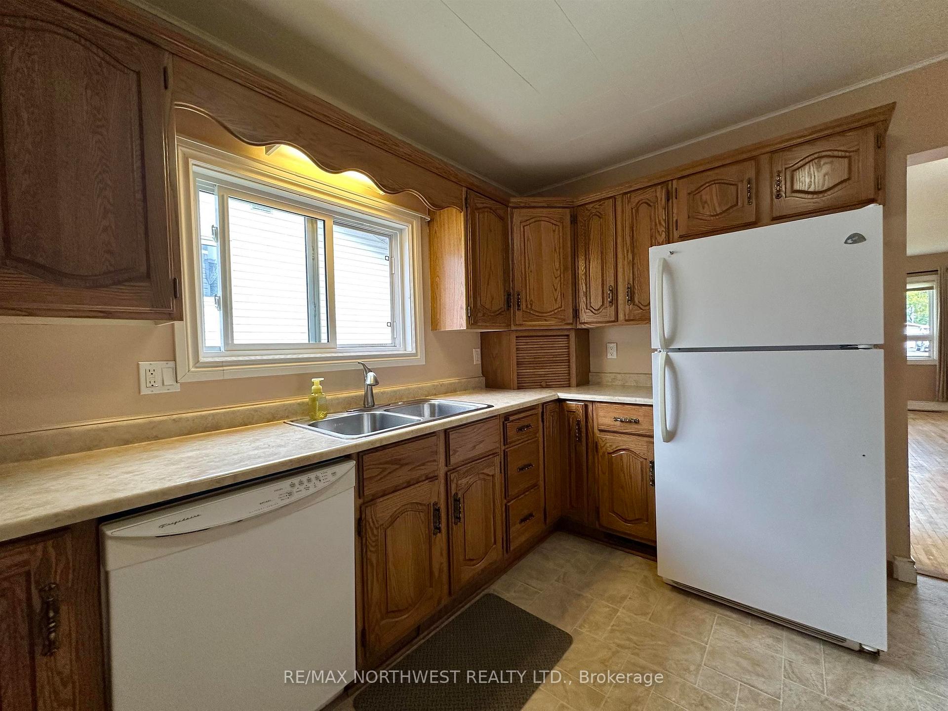 Photo 10 of 612 Third Street E, Fort Frances — HOMEH